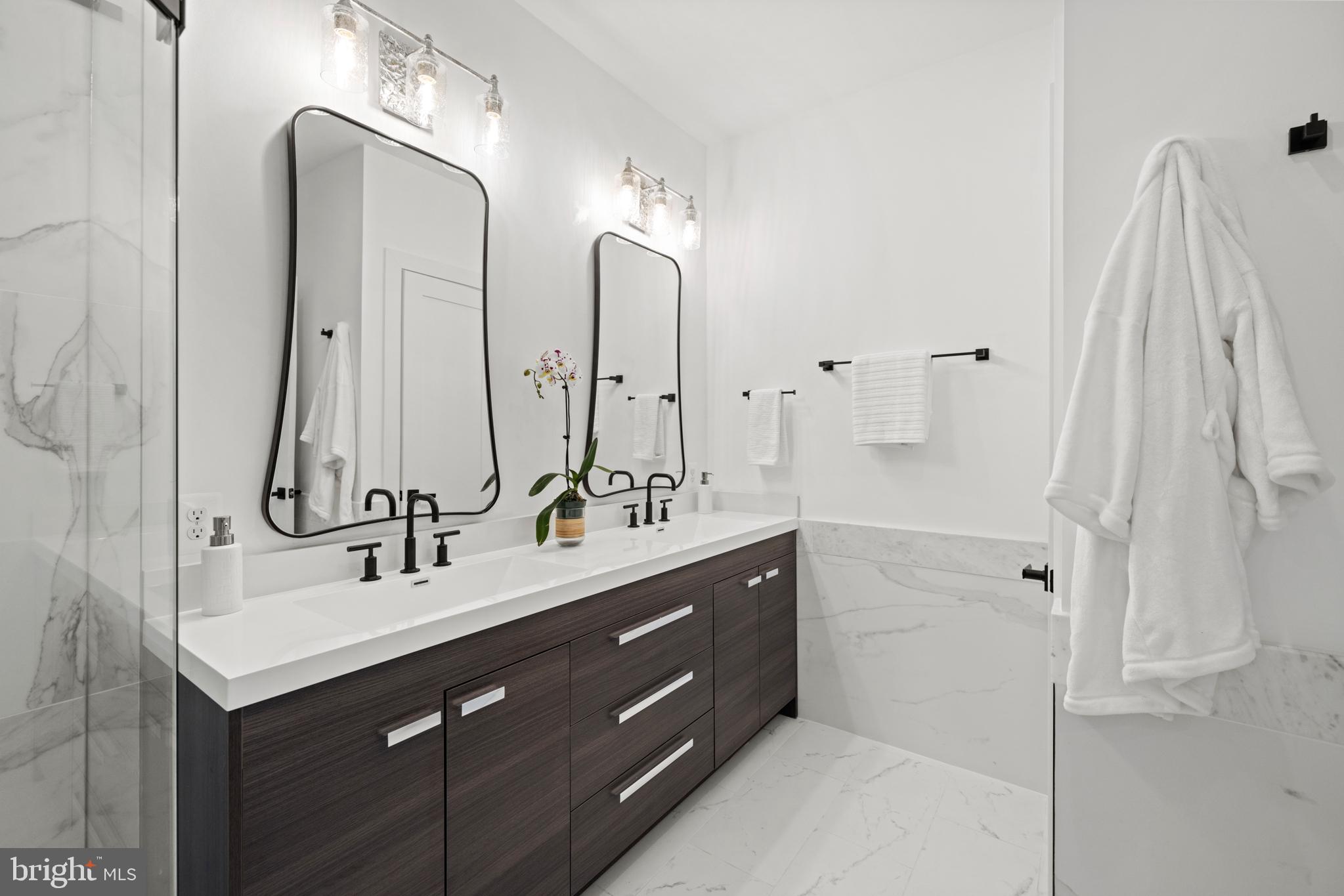 ROCK CREEK KNOLLS - Residential