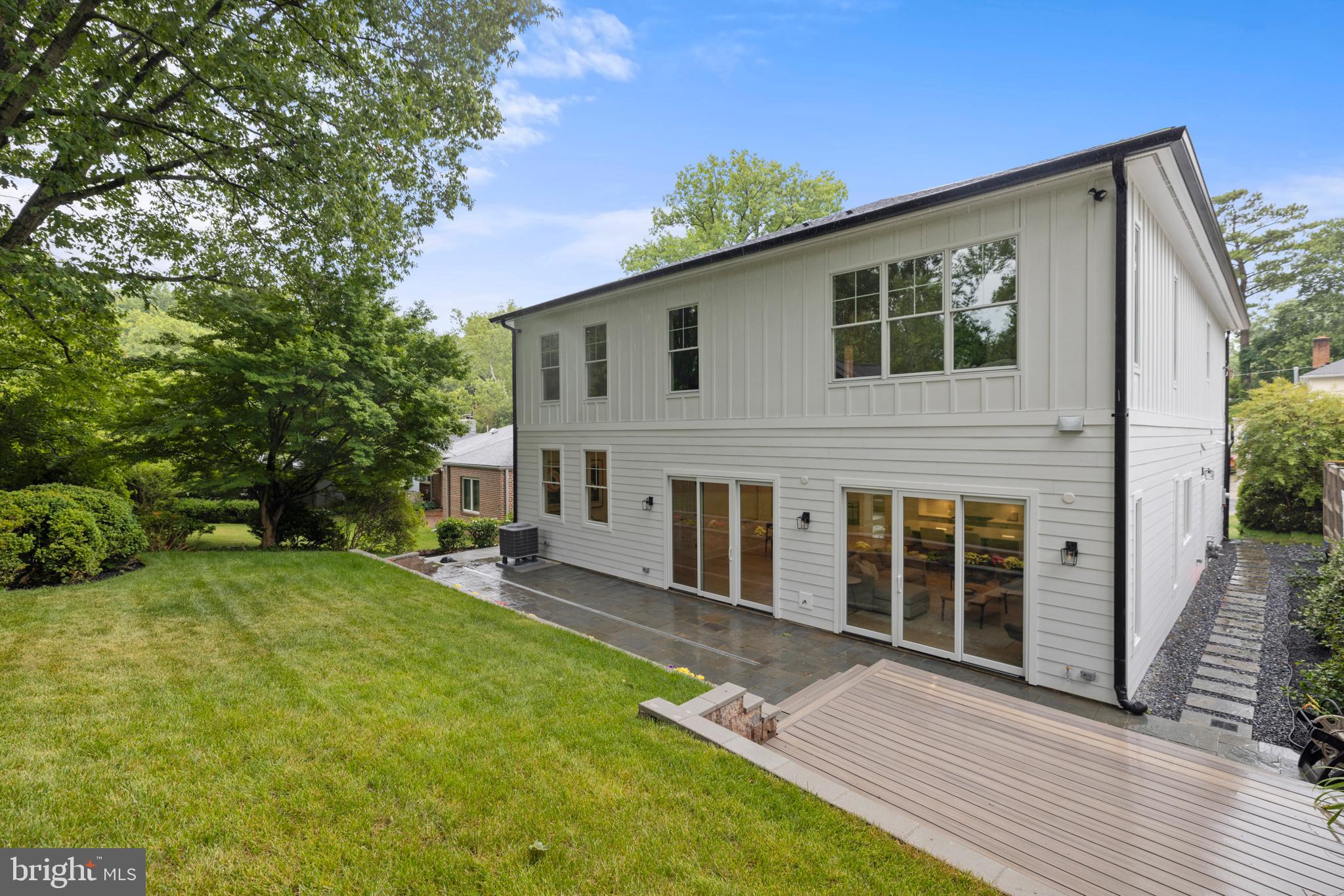 ROCK CREEK KNOLLS - Residential