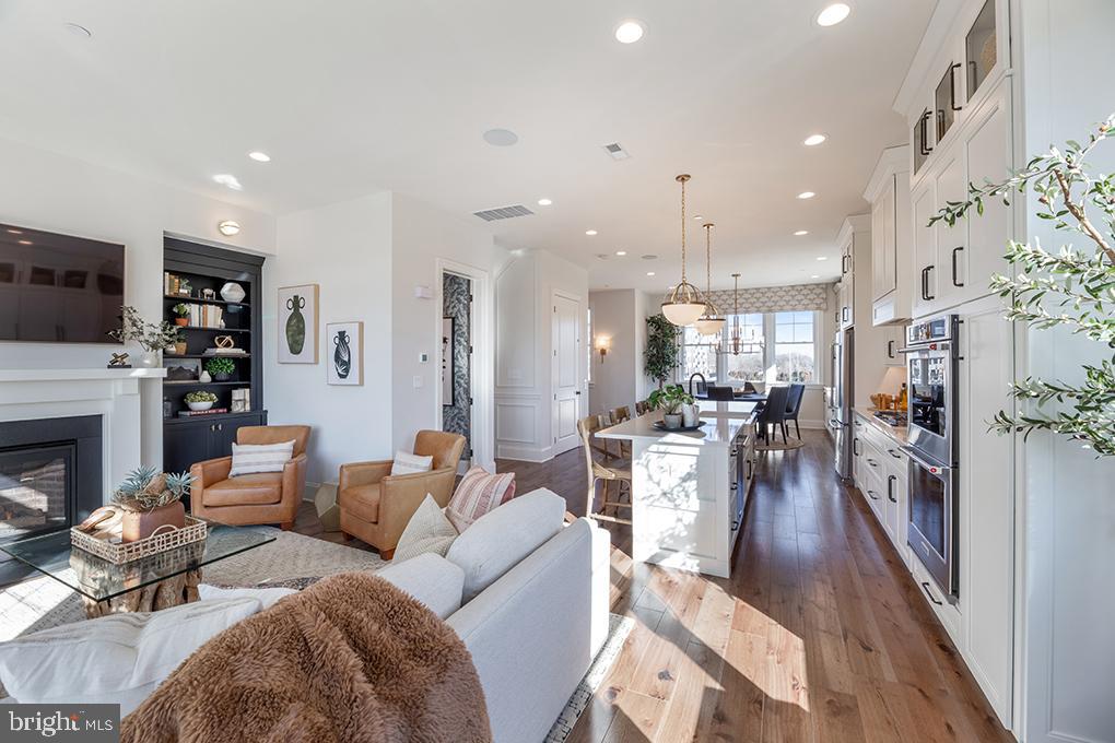NEWTOWN WALK AT ELLIS PRESERVE - Residential