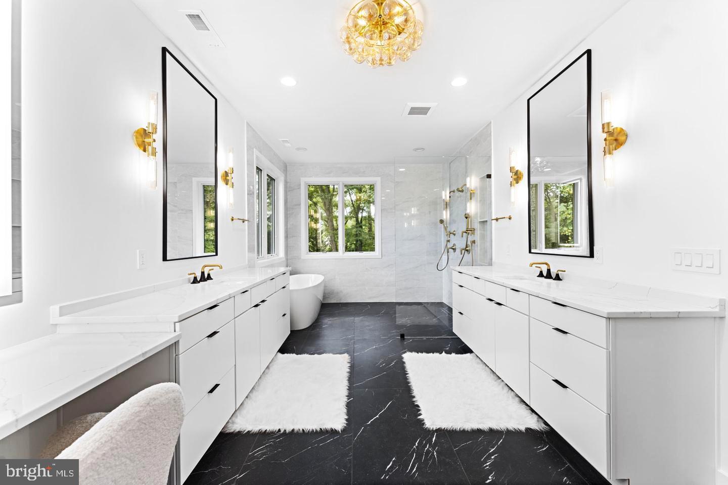 HUNTING RIDGE - Residential