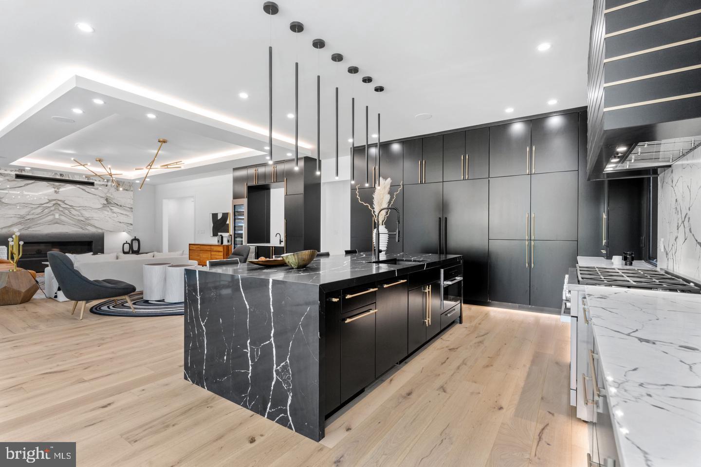 HUNTING RIDGE - Residential