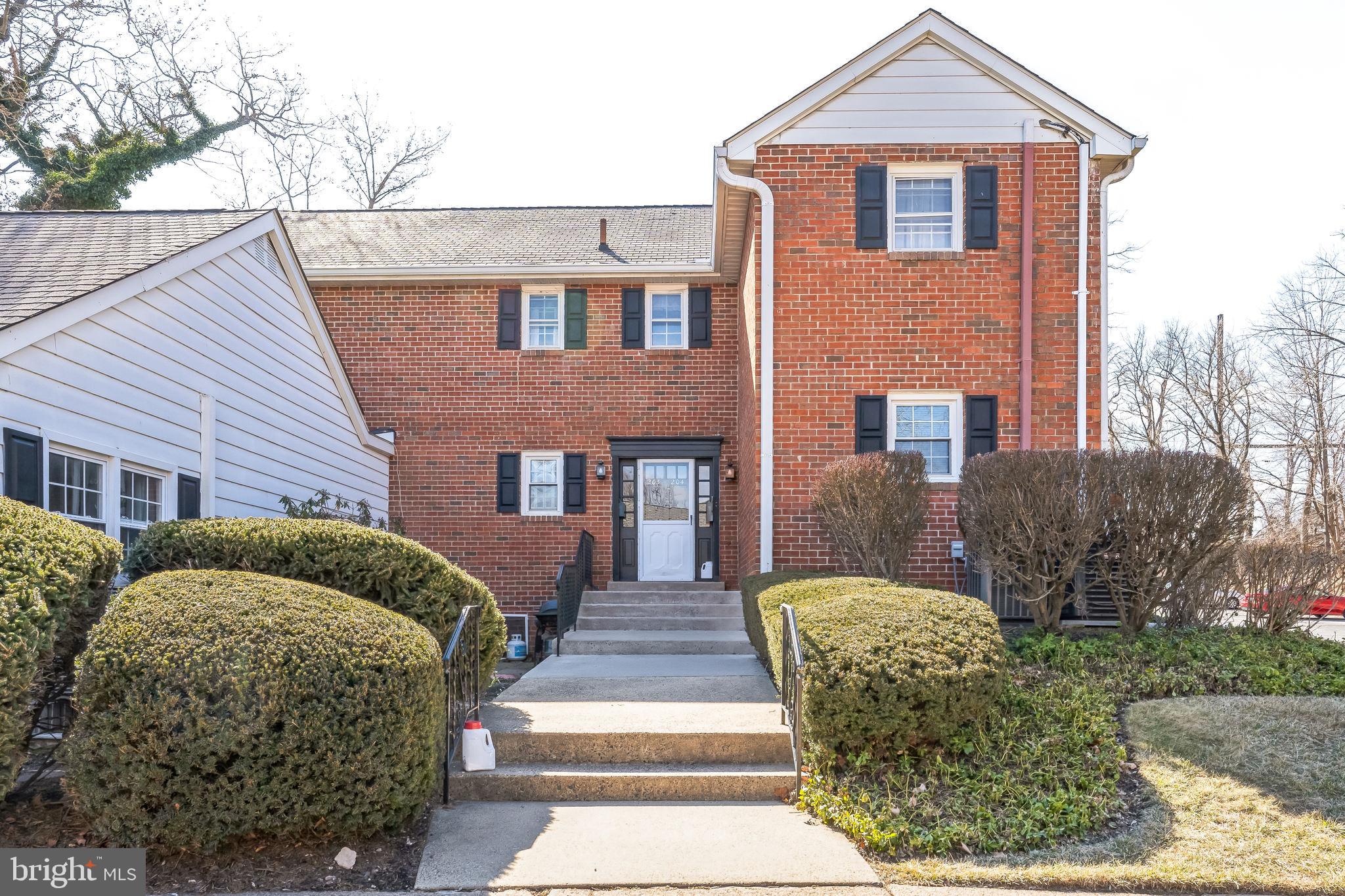 YARDLEY COMMONS - Residential