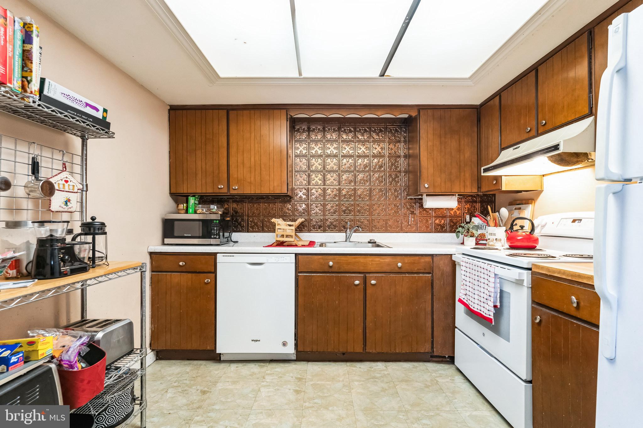 YARDLEY COMMONS - Residential
