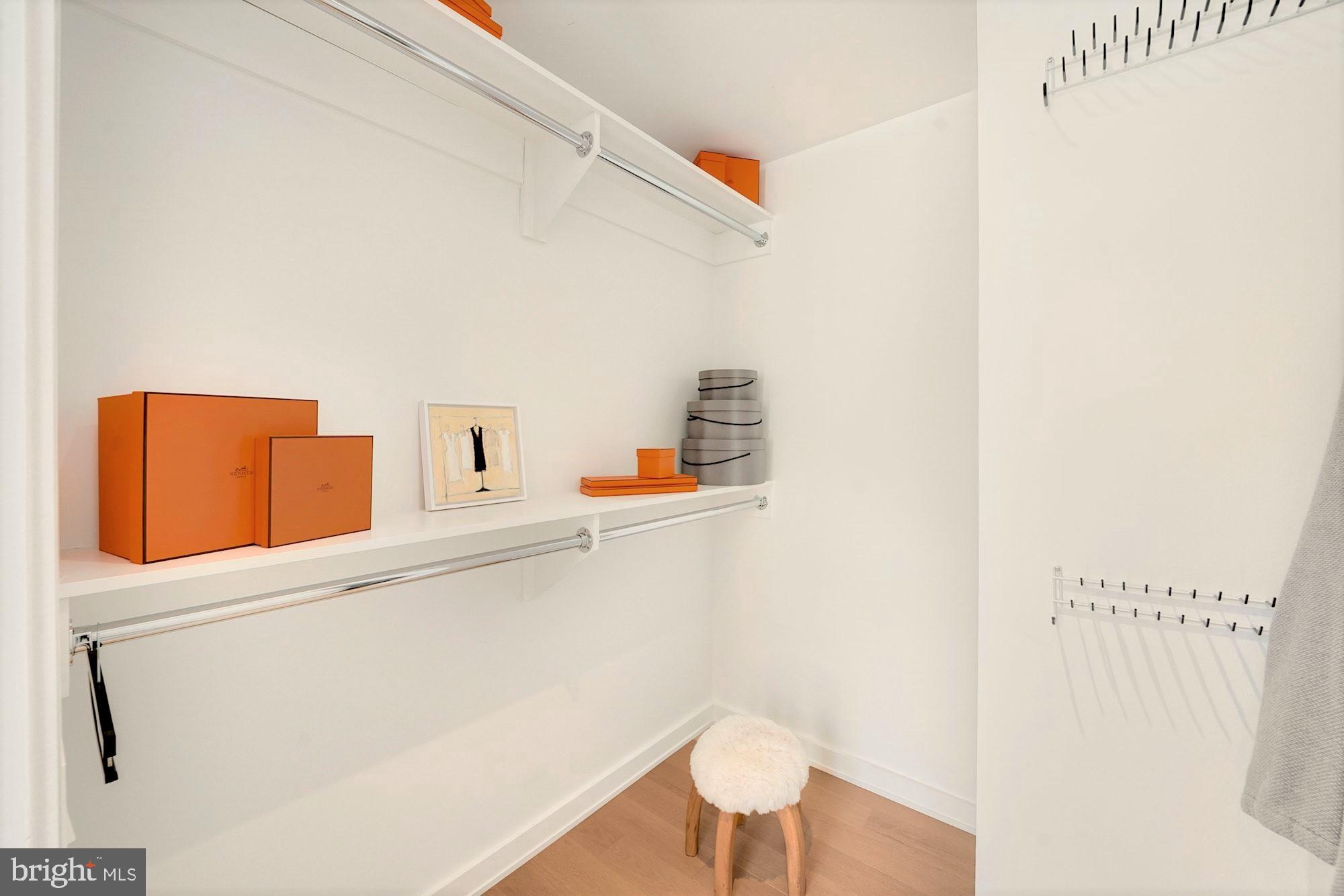 WEST END - Residential