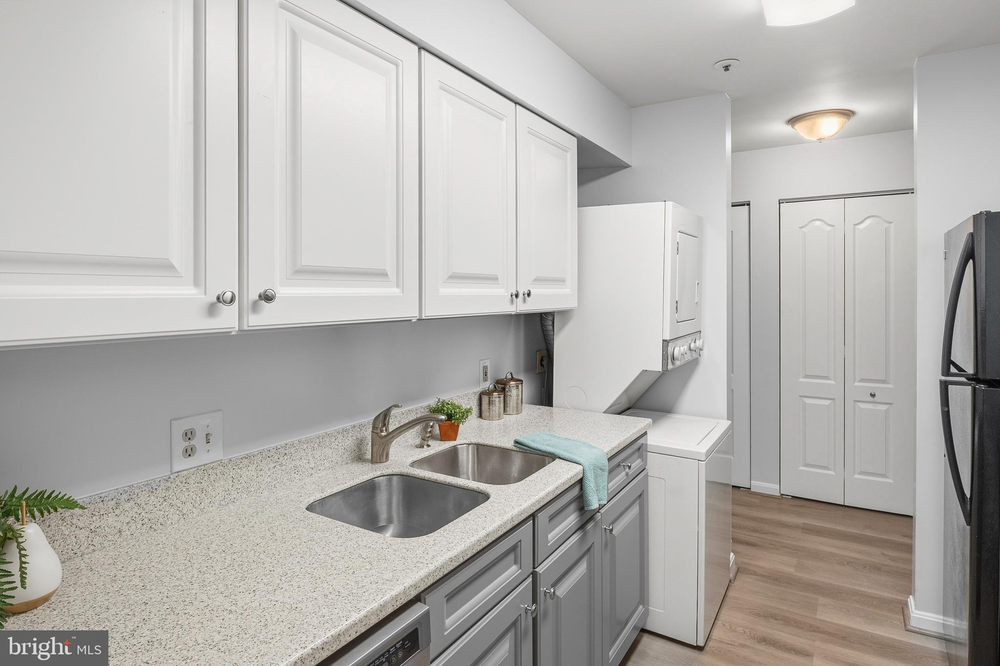 VILLAGE OF MONTGOMERY RUN - Residential