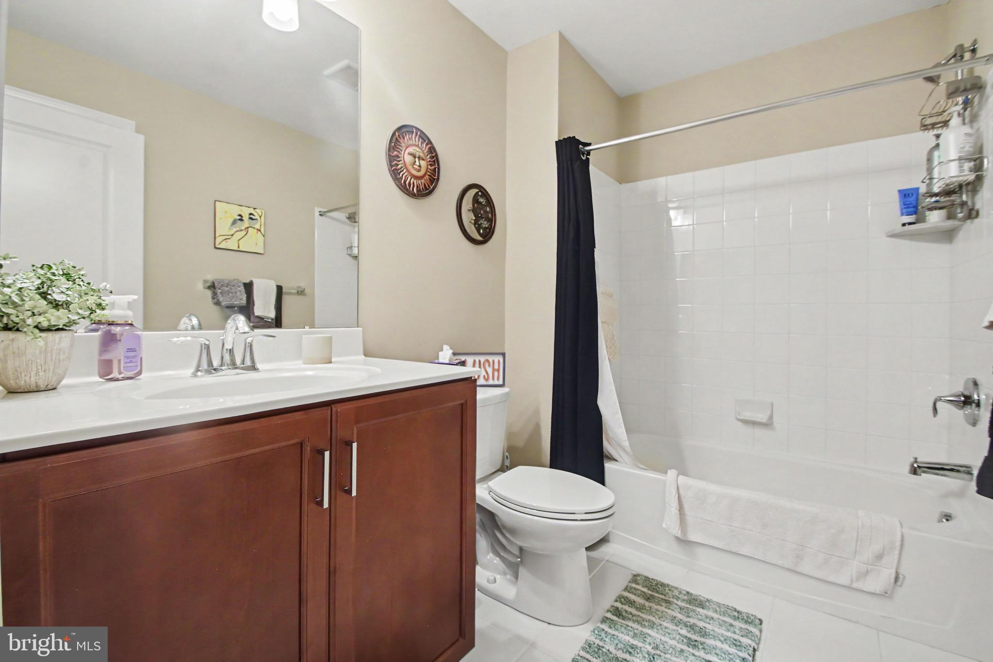 COLEBROOK - Residential