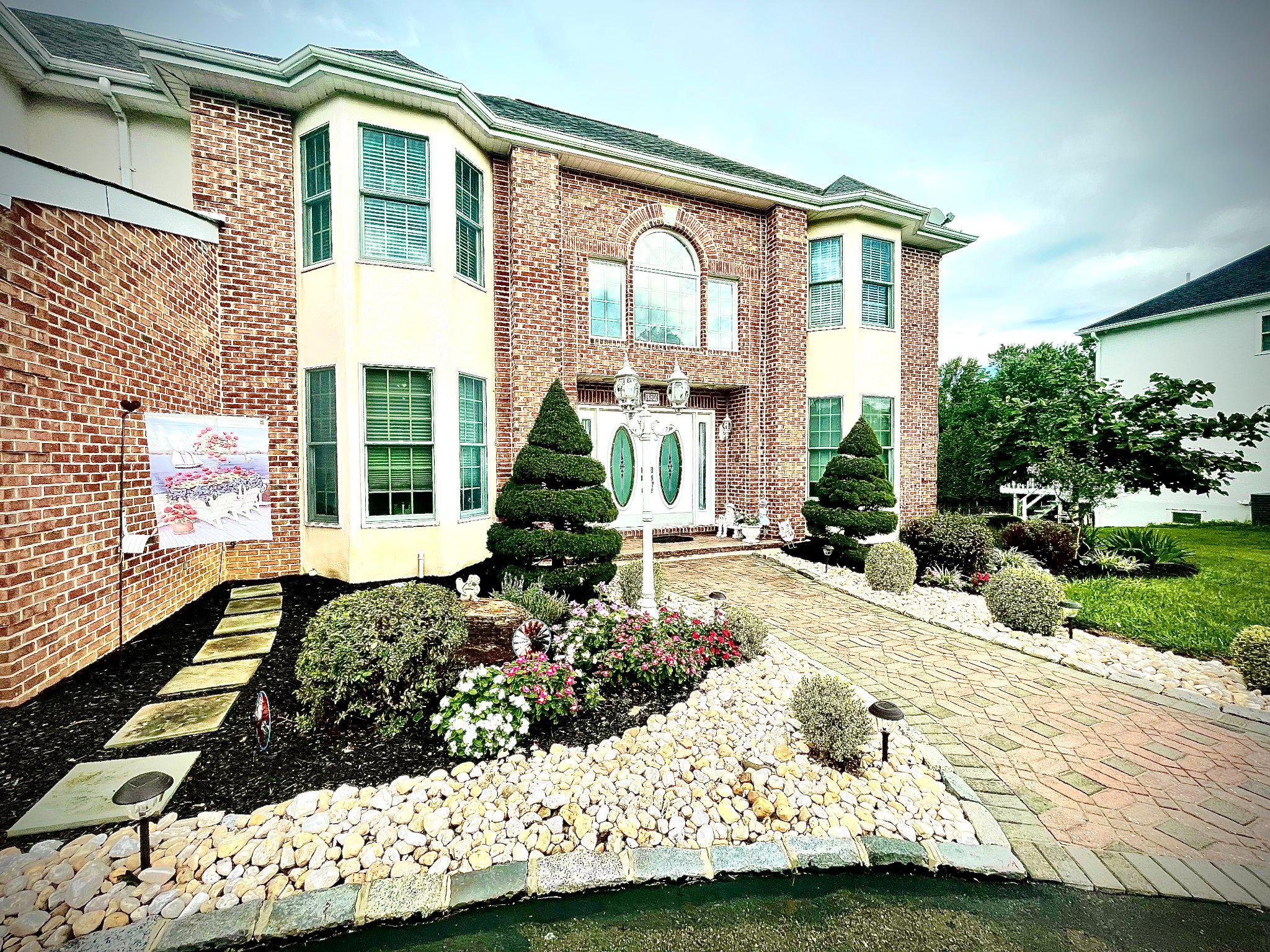 FEASTERVILLE - Residential
