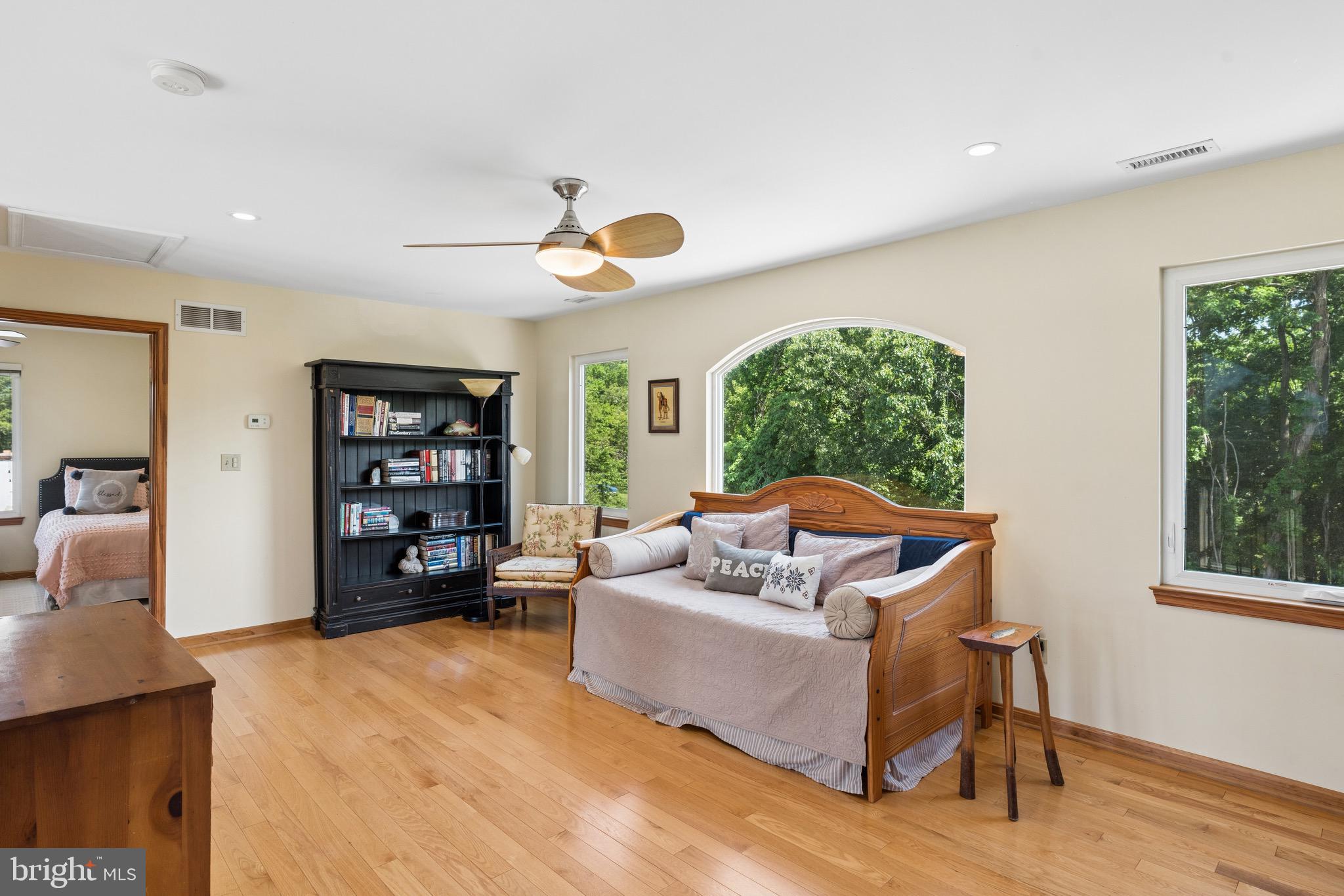 CHESAPEAKE HAVEN - Residential