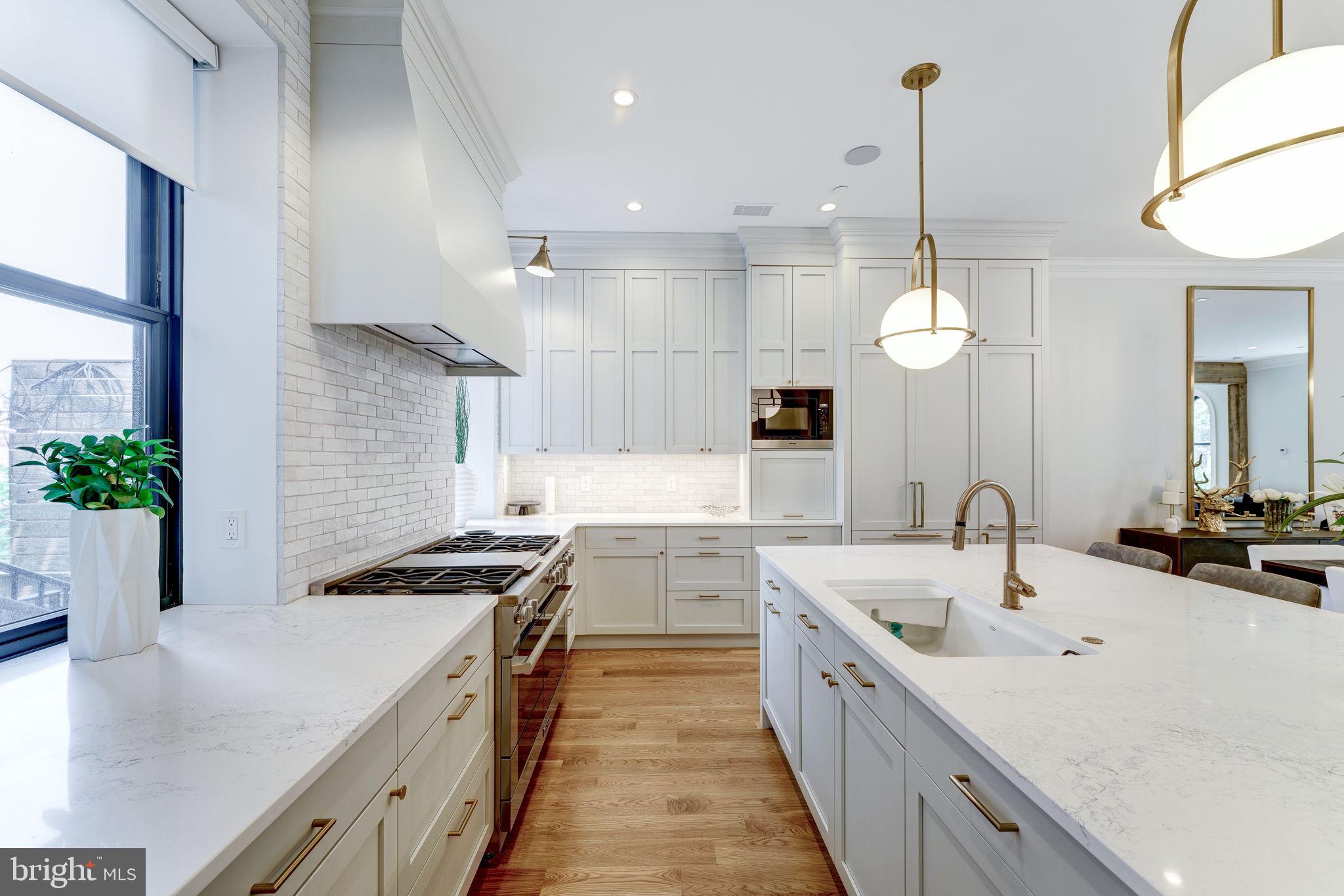 LOGAN CIRCLE - Residential