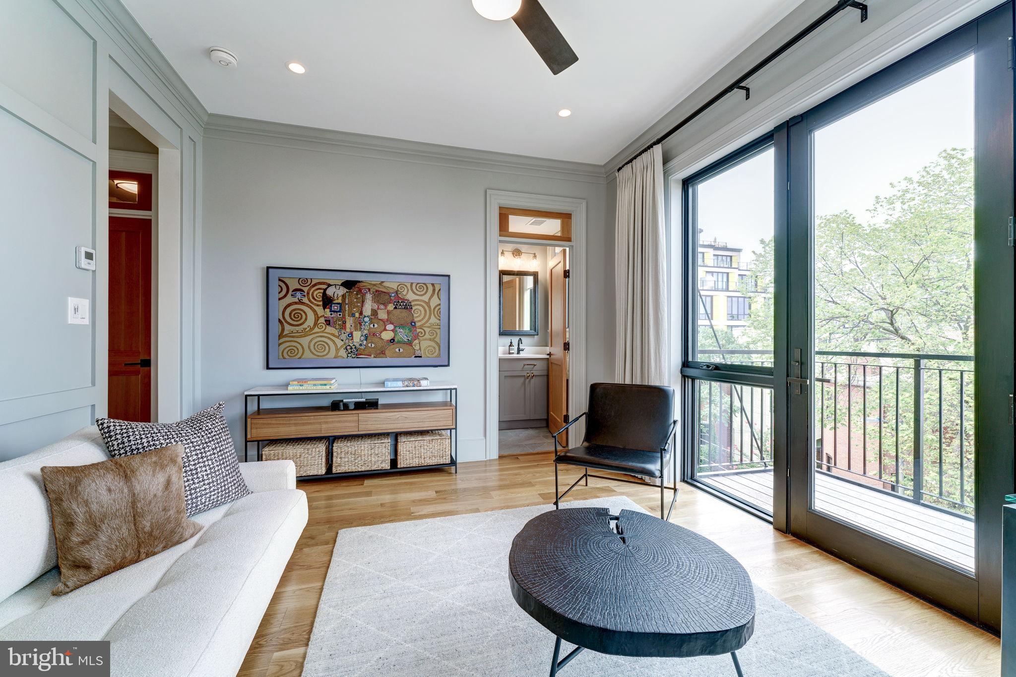 LOGAN CIRCLE - Residential