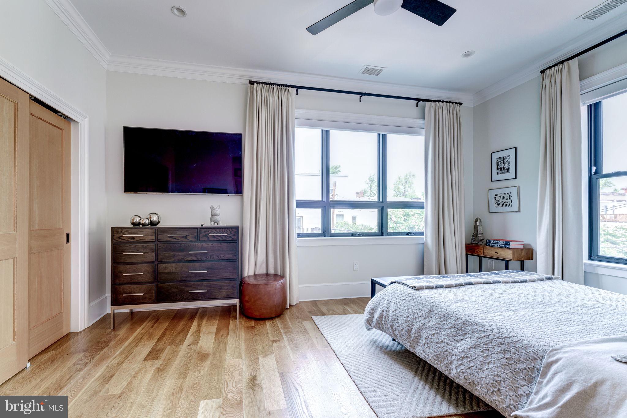 LOGAN CIRCLE - Residential