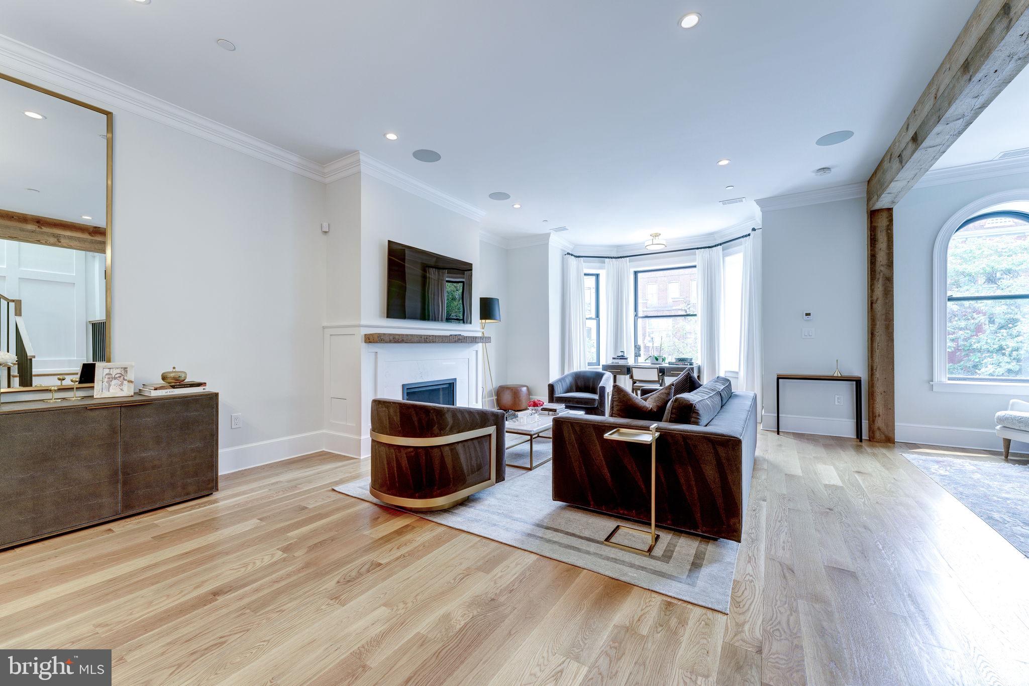 LOGAN CIRCLE - Residential