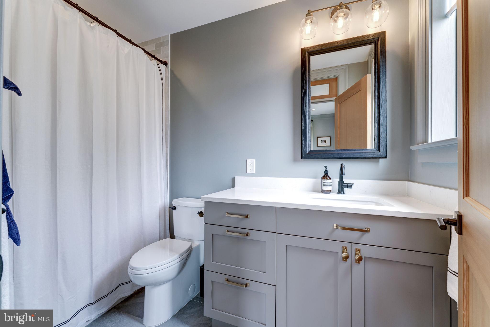 LOGAN CIRCLE - Residential