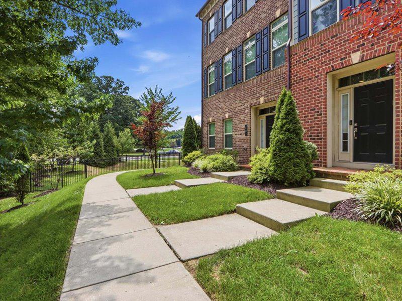 SUBURBAN GREENE - Residential