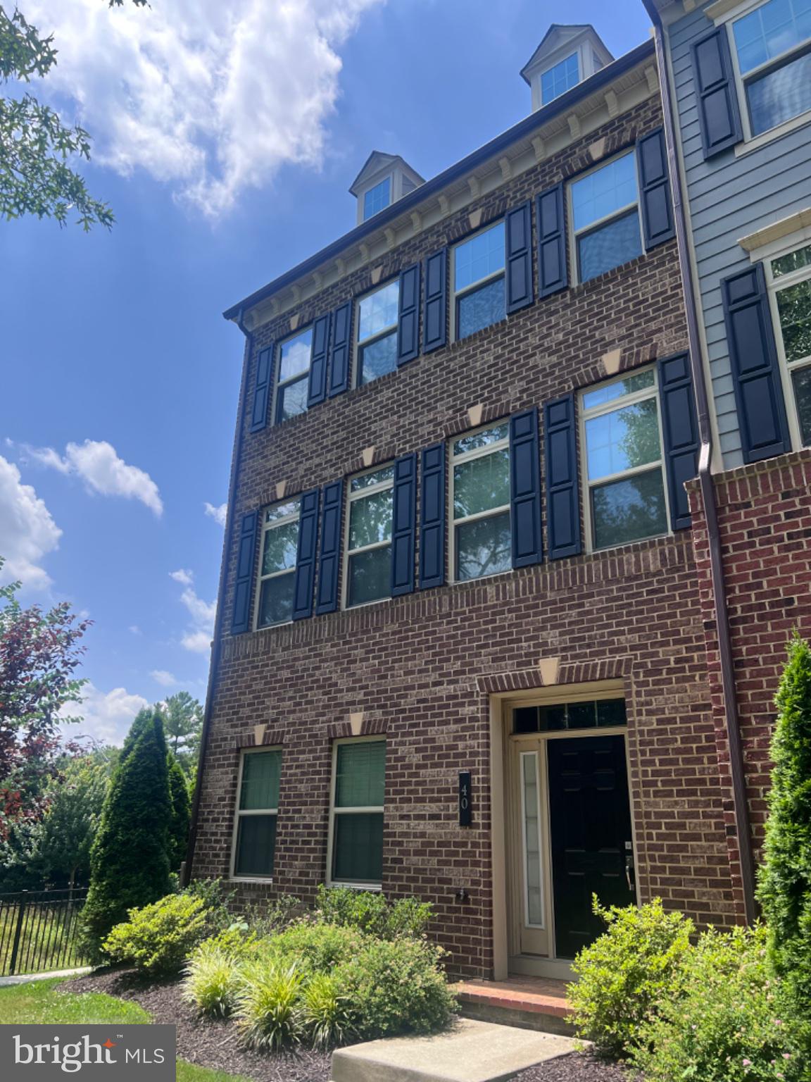 SUBURBAN GREENE - Residential