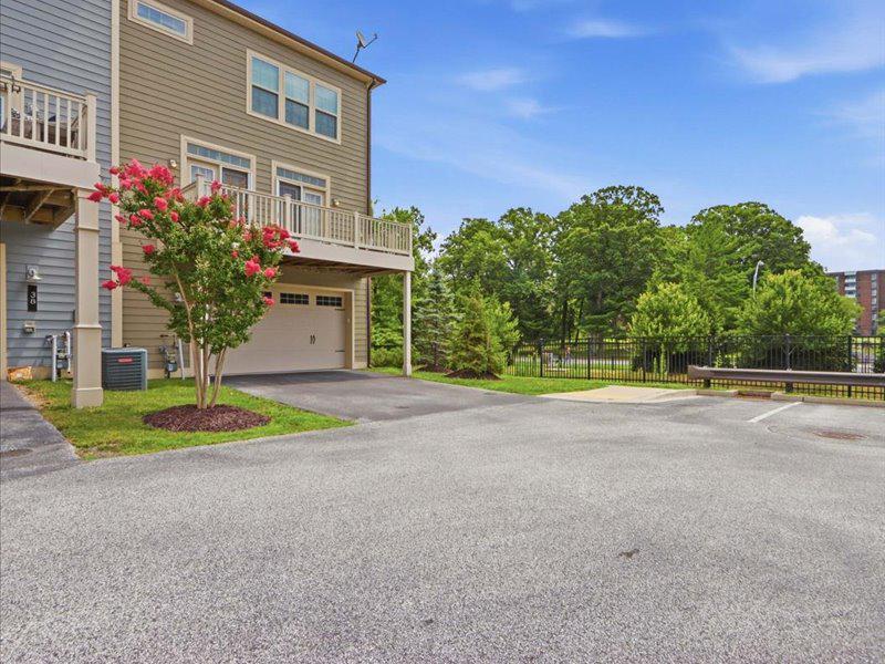 SUBURBAN GREENE - Residential