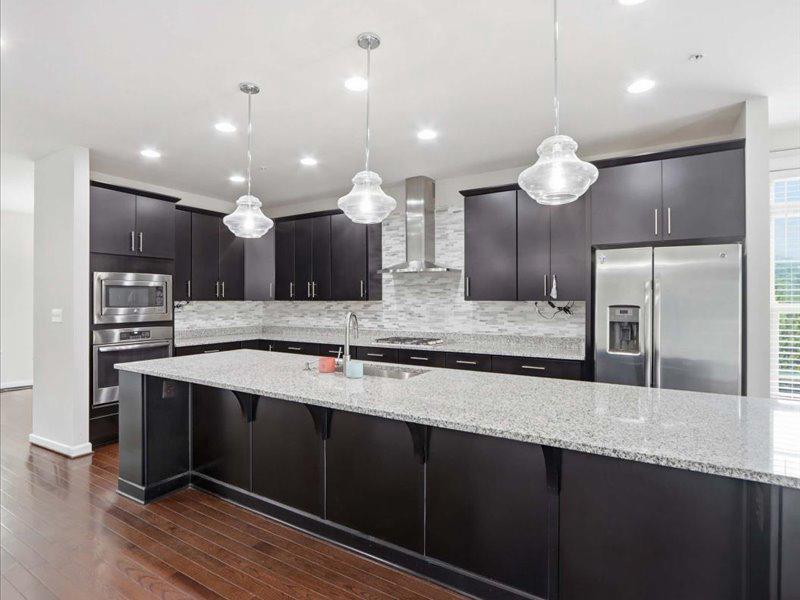 SUBURBAN GREENE - Residential