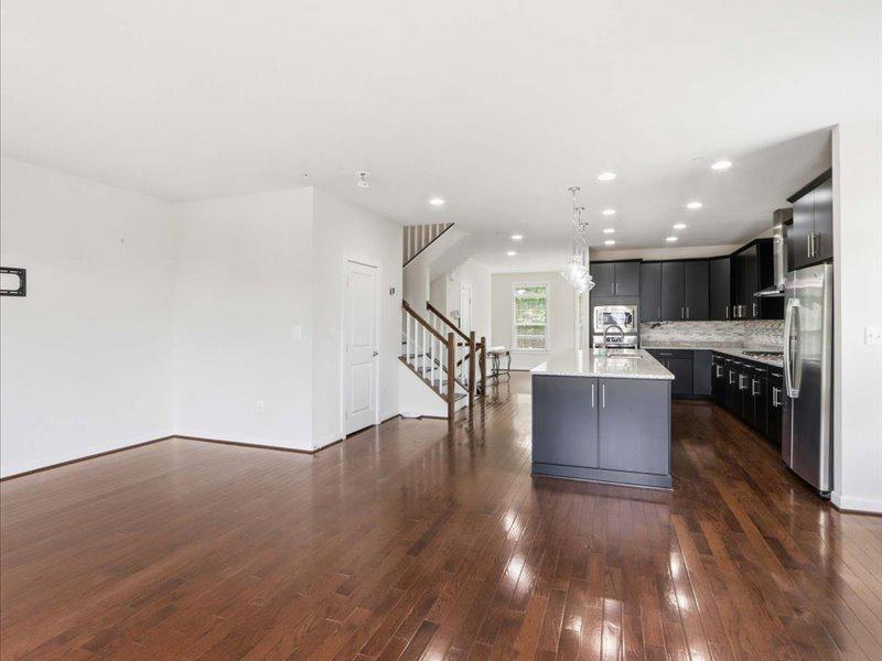 SUBURBAN GREENE - Residential