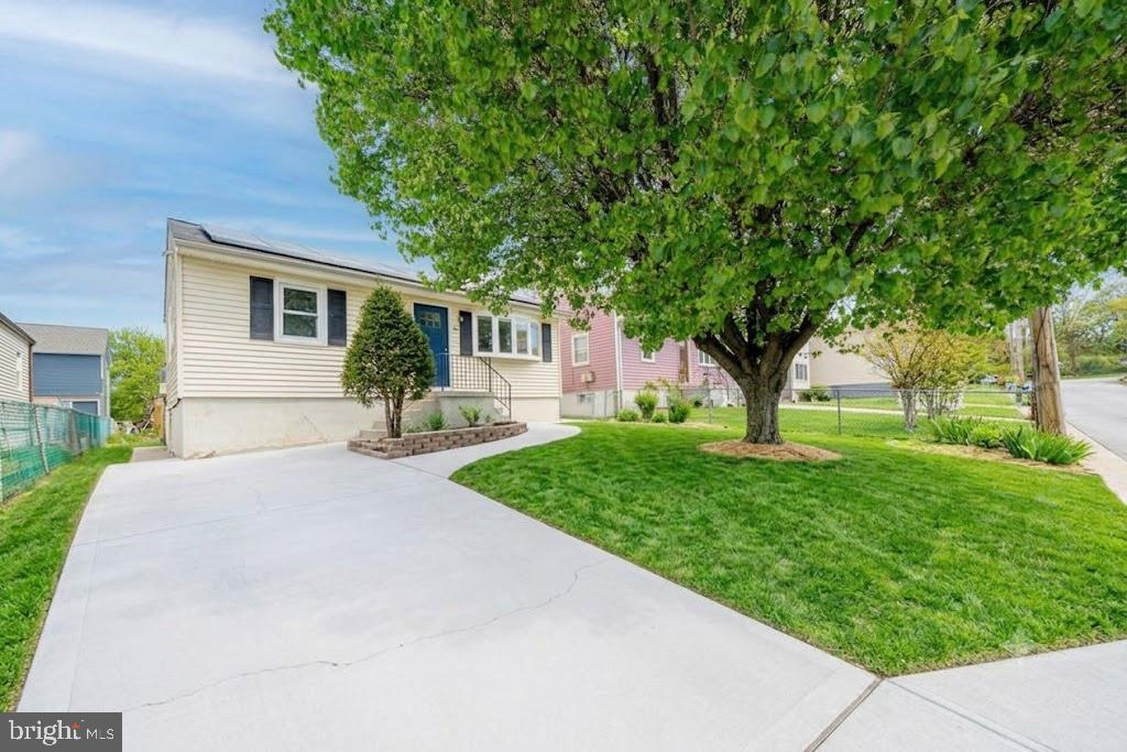 WHITE HOUSE HEIGHTS - Residential