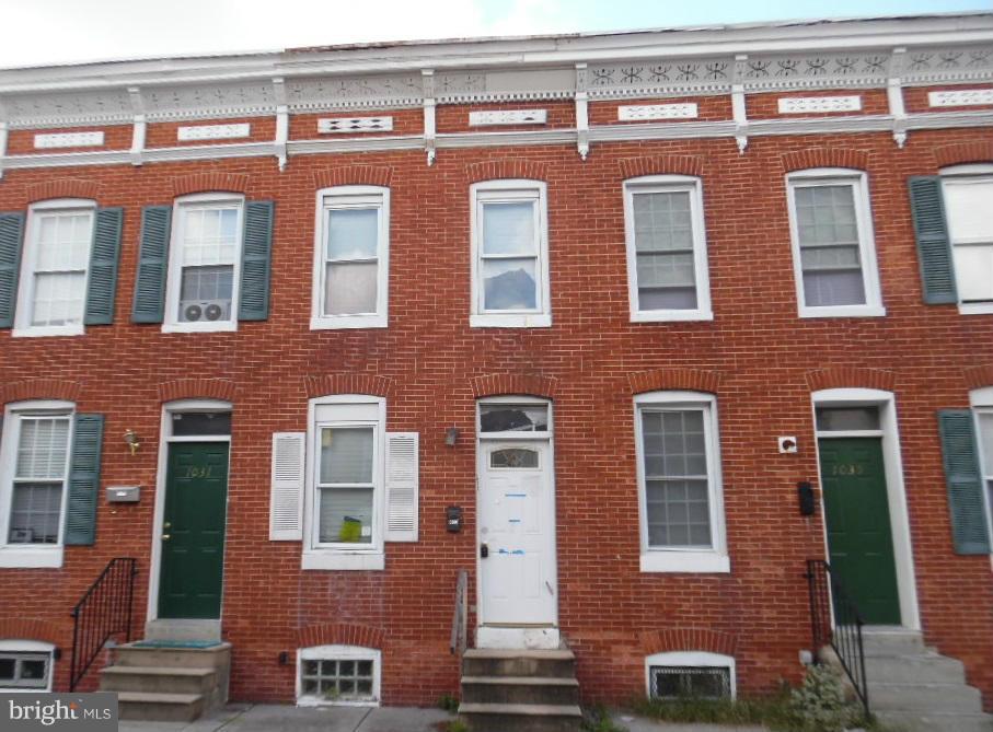 Wonderful chance to own this value priced home in Washington Village! Enjoy nice room sizes, wood floors, and a separate dining room. The back yard is perfect for entertainment and warm weather fun! A convenient location, just minutes from Downtown Baltimore!