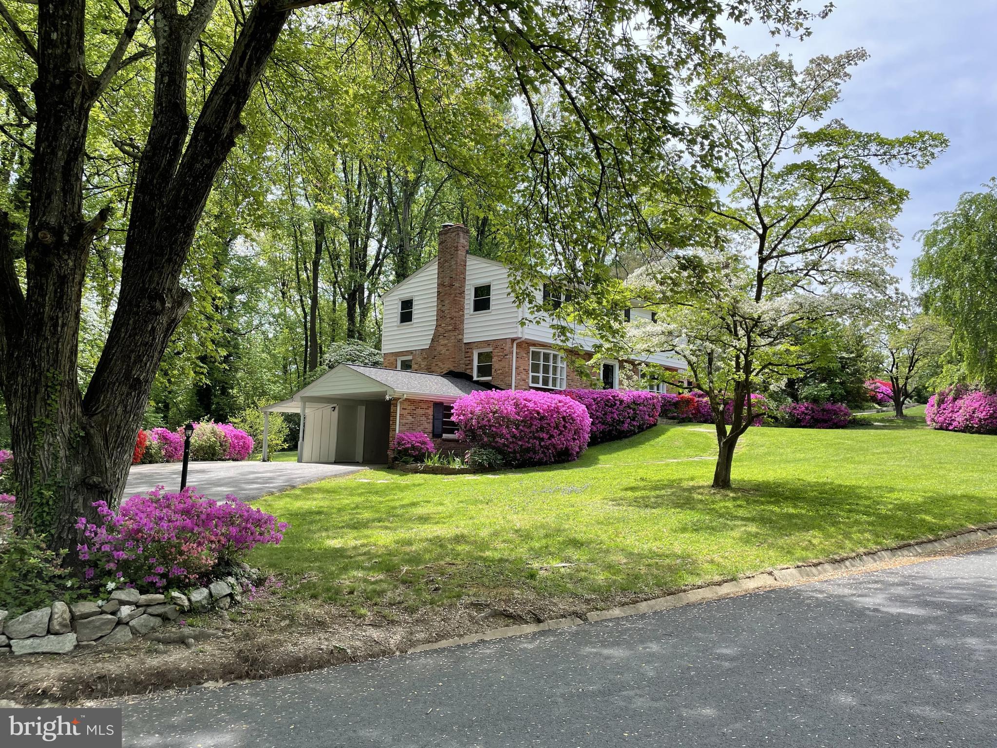 RIDGE MANOR - Residential