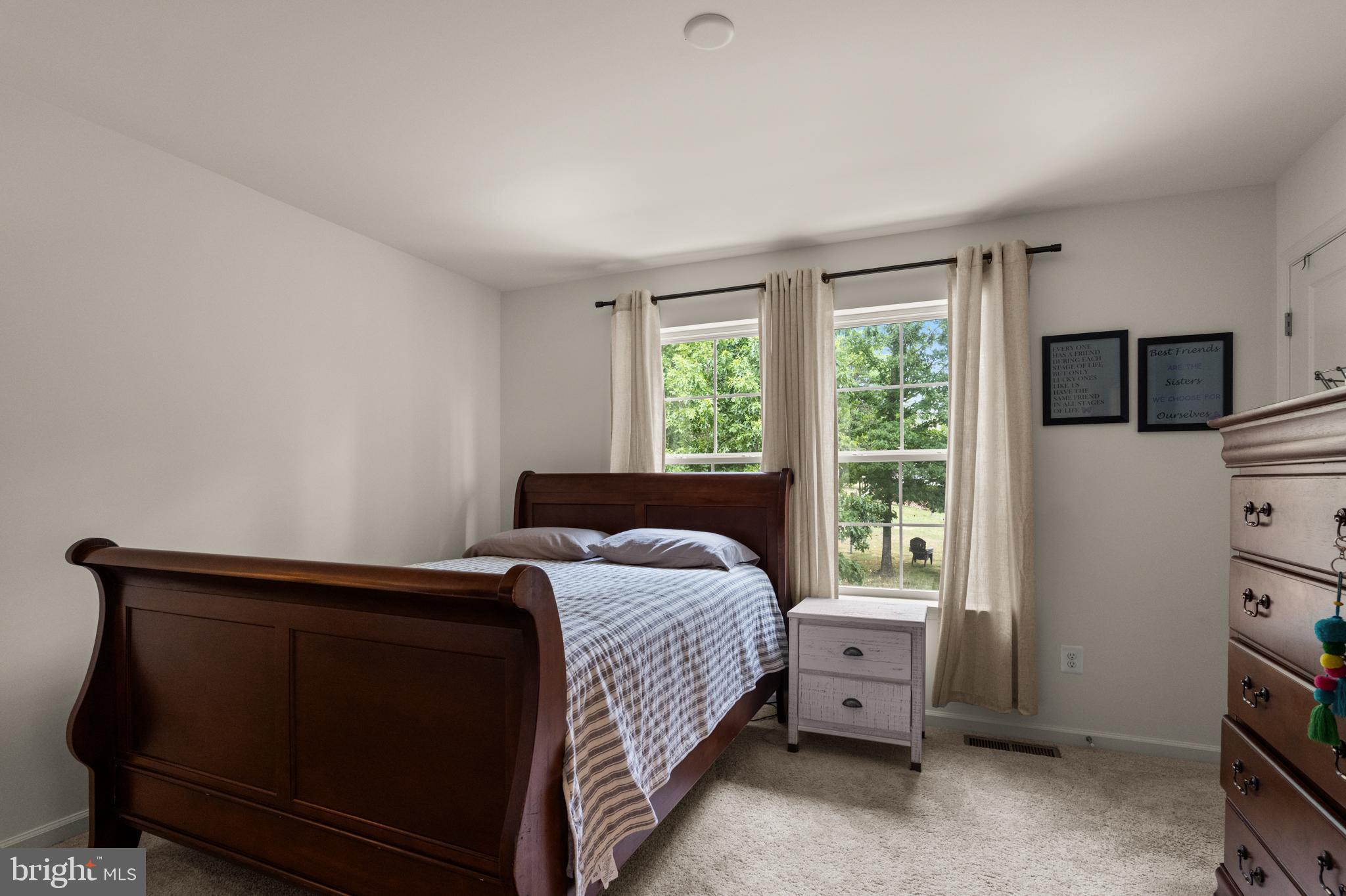 WHISPERING PINES - Residential