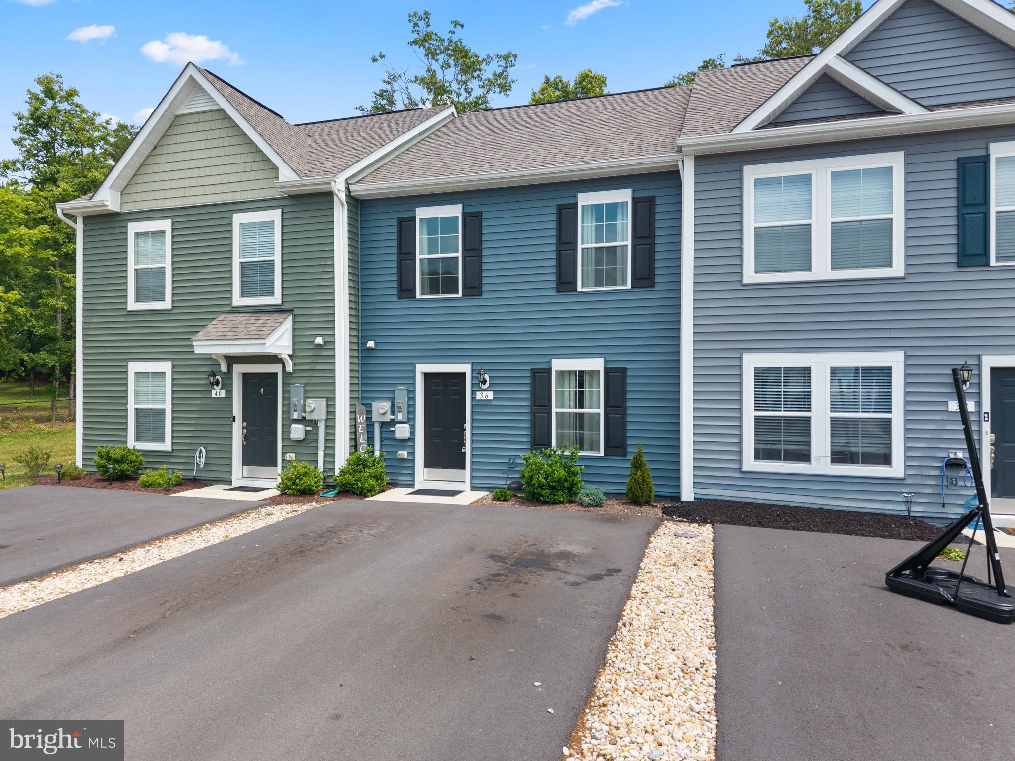 WHISPERING PINES - Residential