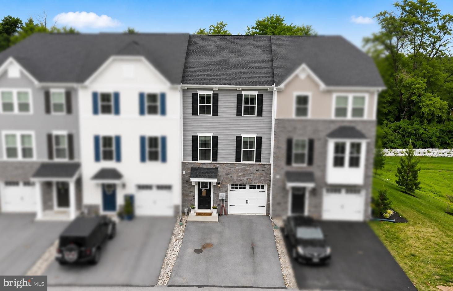 MAPLEVIEW - Residential