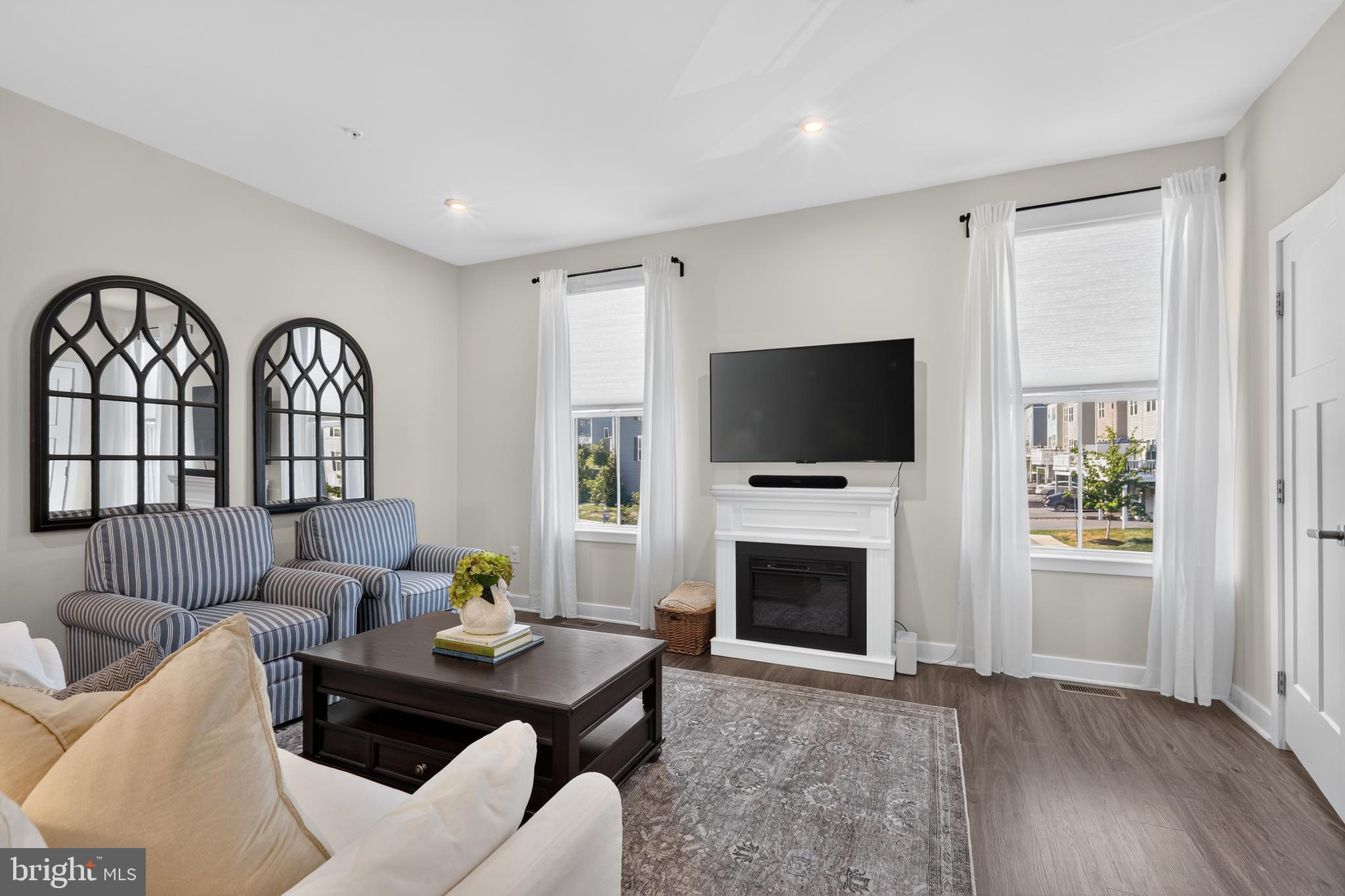 MAPLEVIEW - Residential