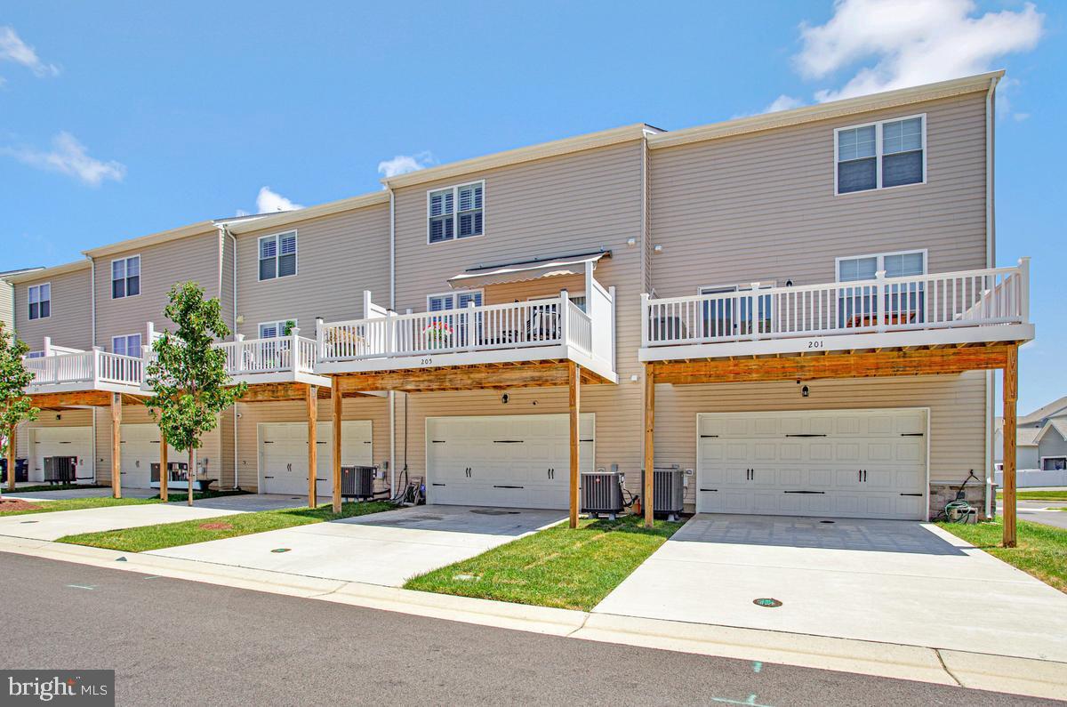 ELLENDALE - Residential