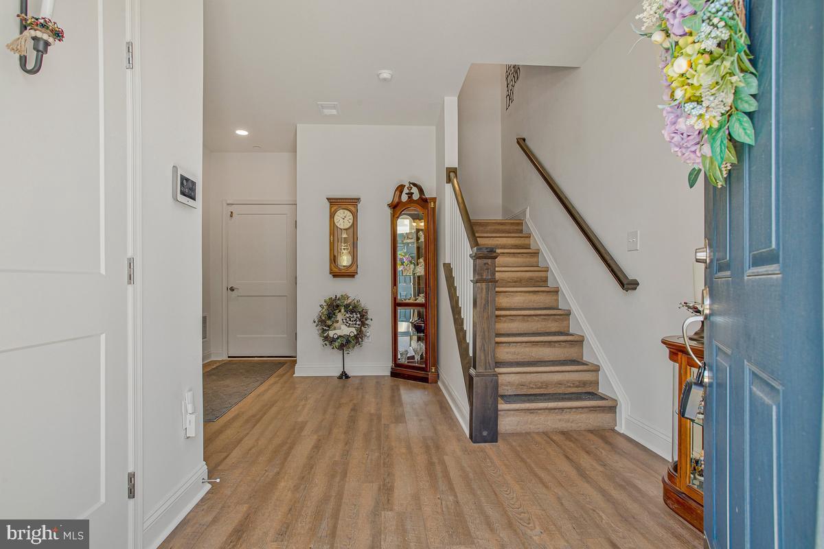 ELLENDALE - Residential