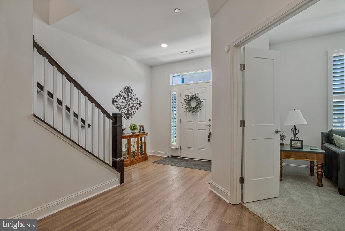 ELLENDALE - Residential