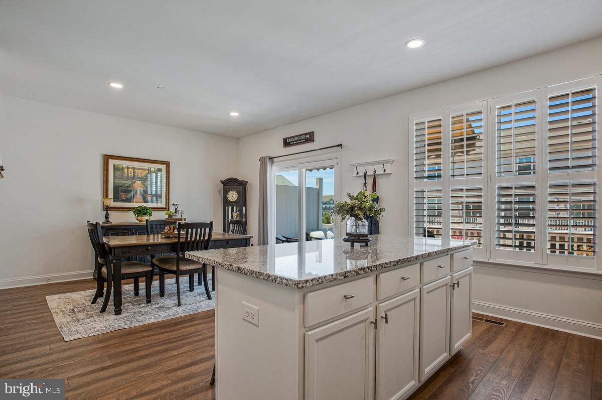 ELLENDALE - Residential
