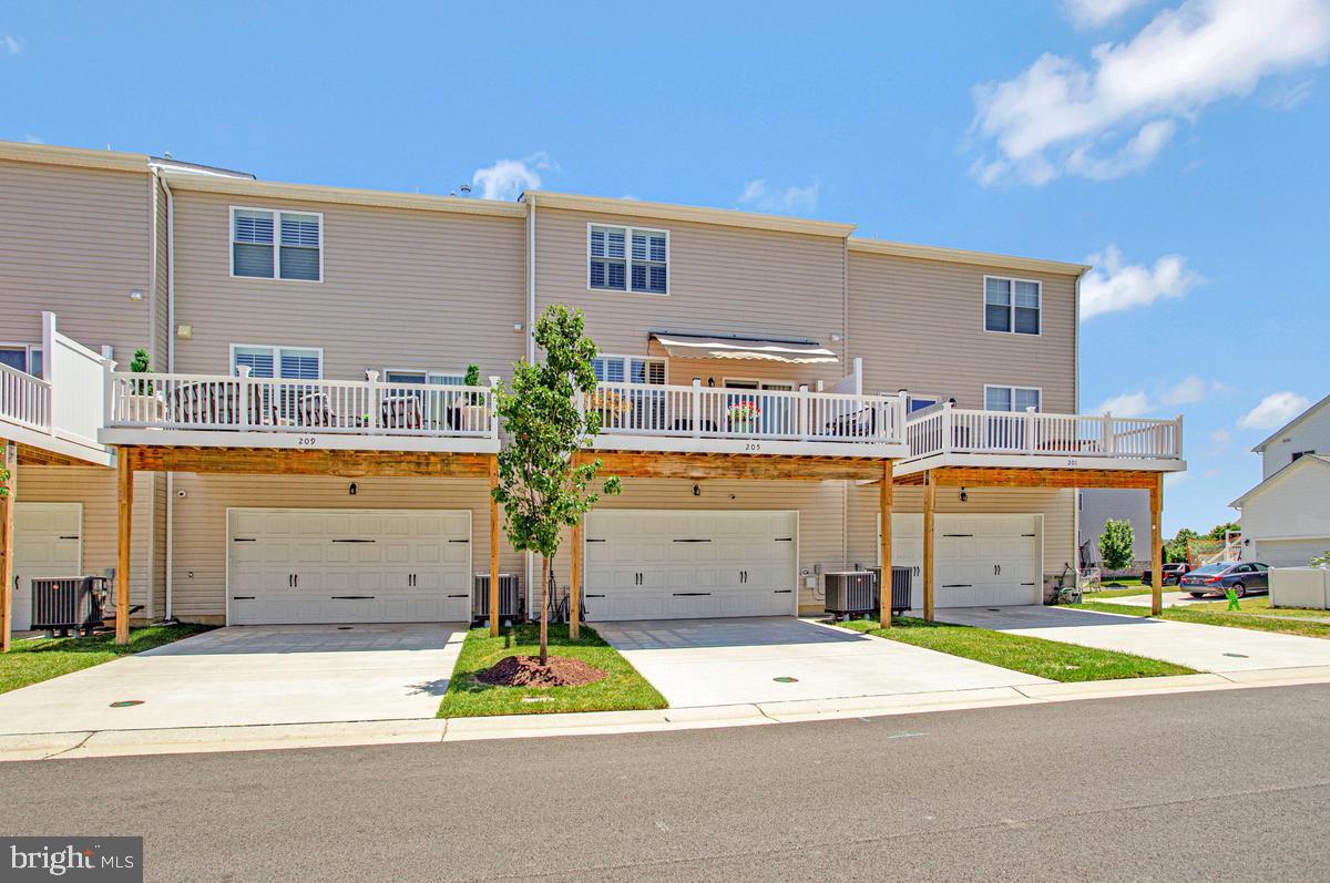 ELLENDALE - Residential