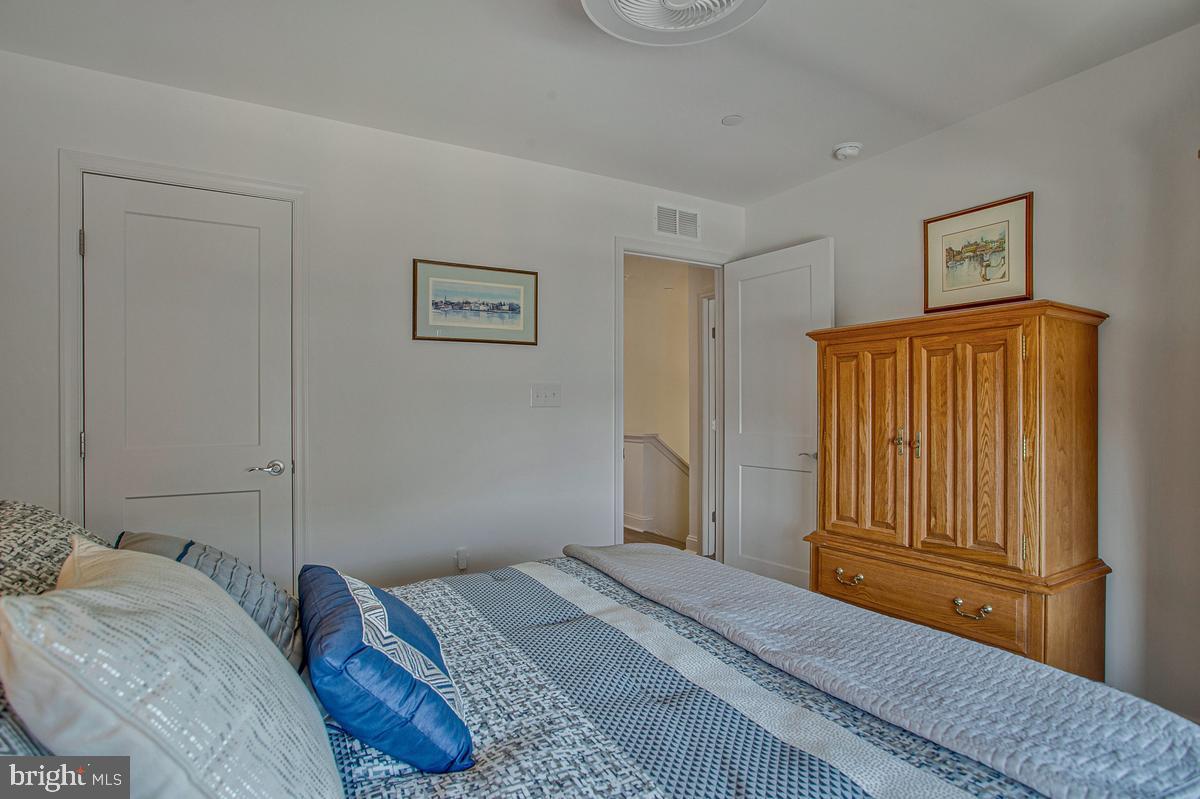 ELLENDALE - Residential