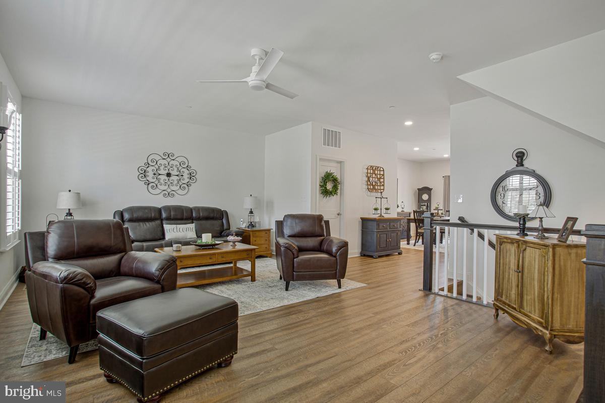 ELLENDALE - Residential