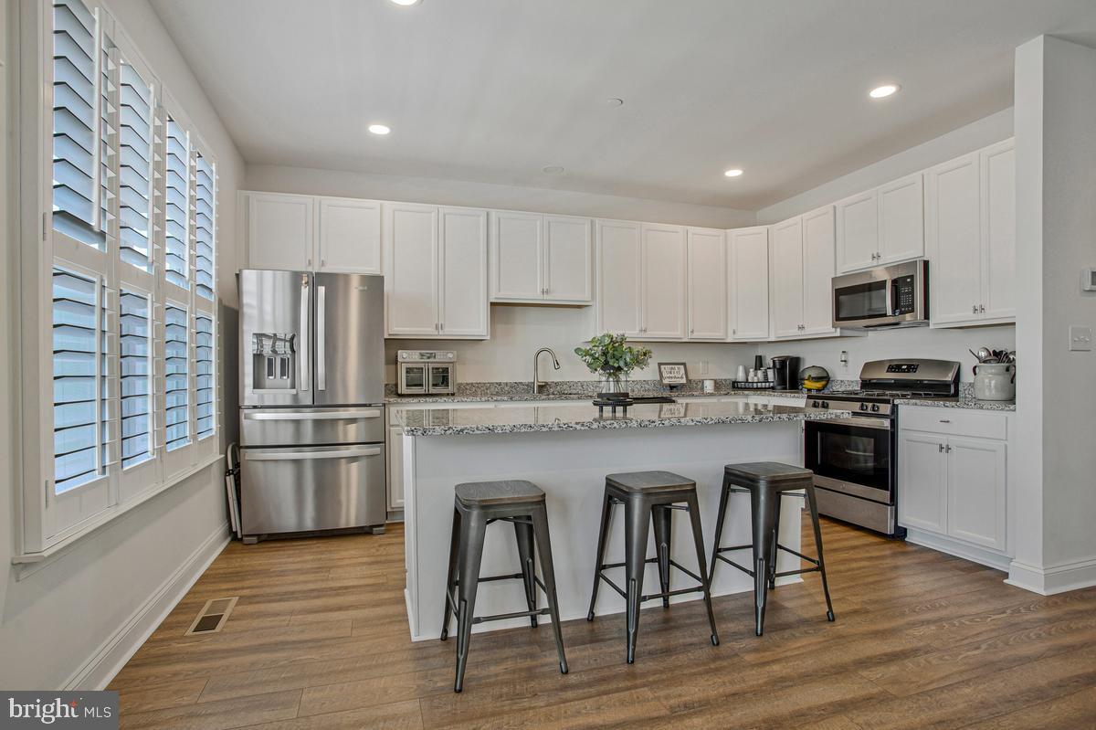 ELLENDALE - Residential