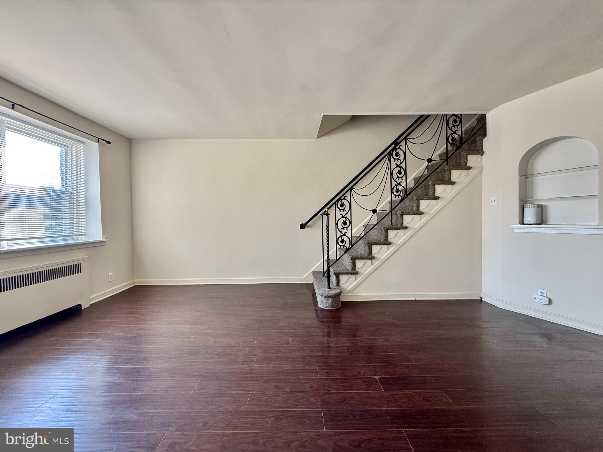 OXFORD CIRCLE - Residential