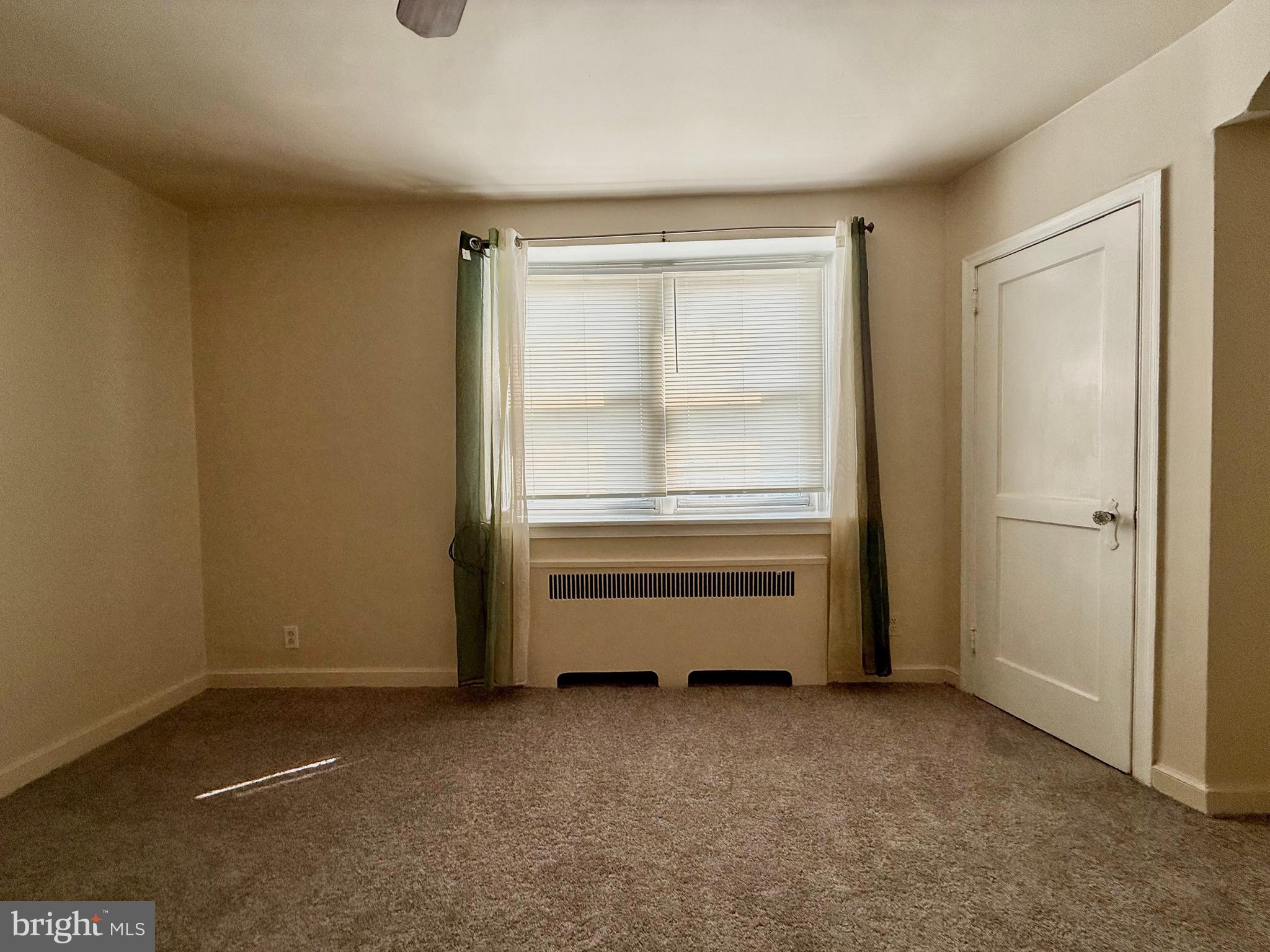 OXFORD CIRCLE - Residential
