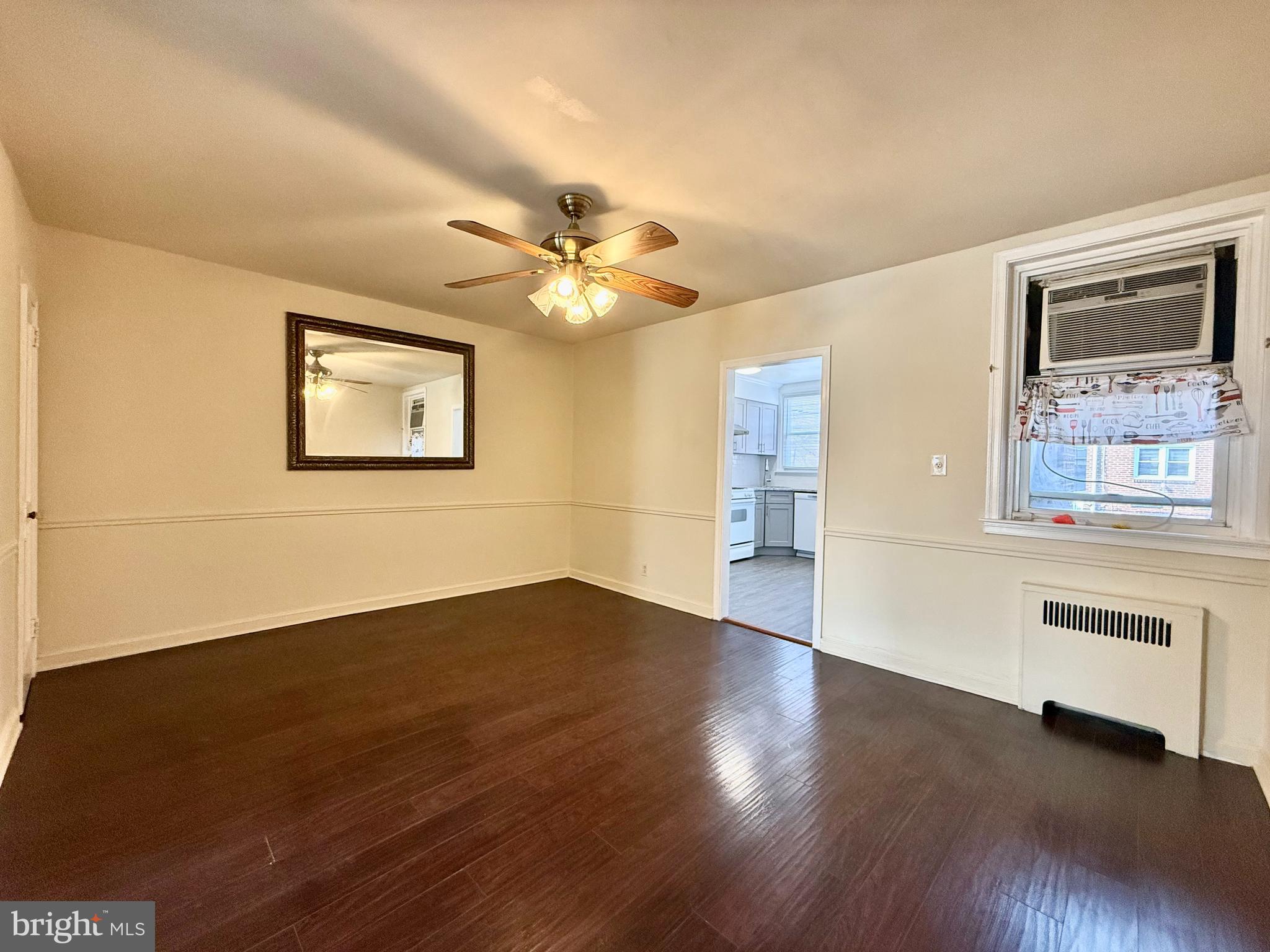 OXFORD CIRCLE - Residential