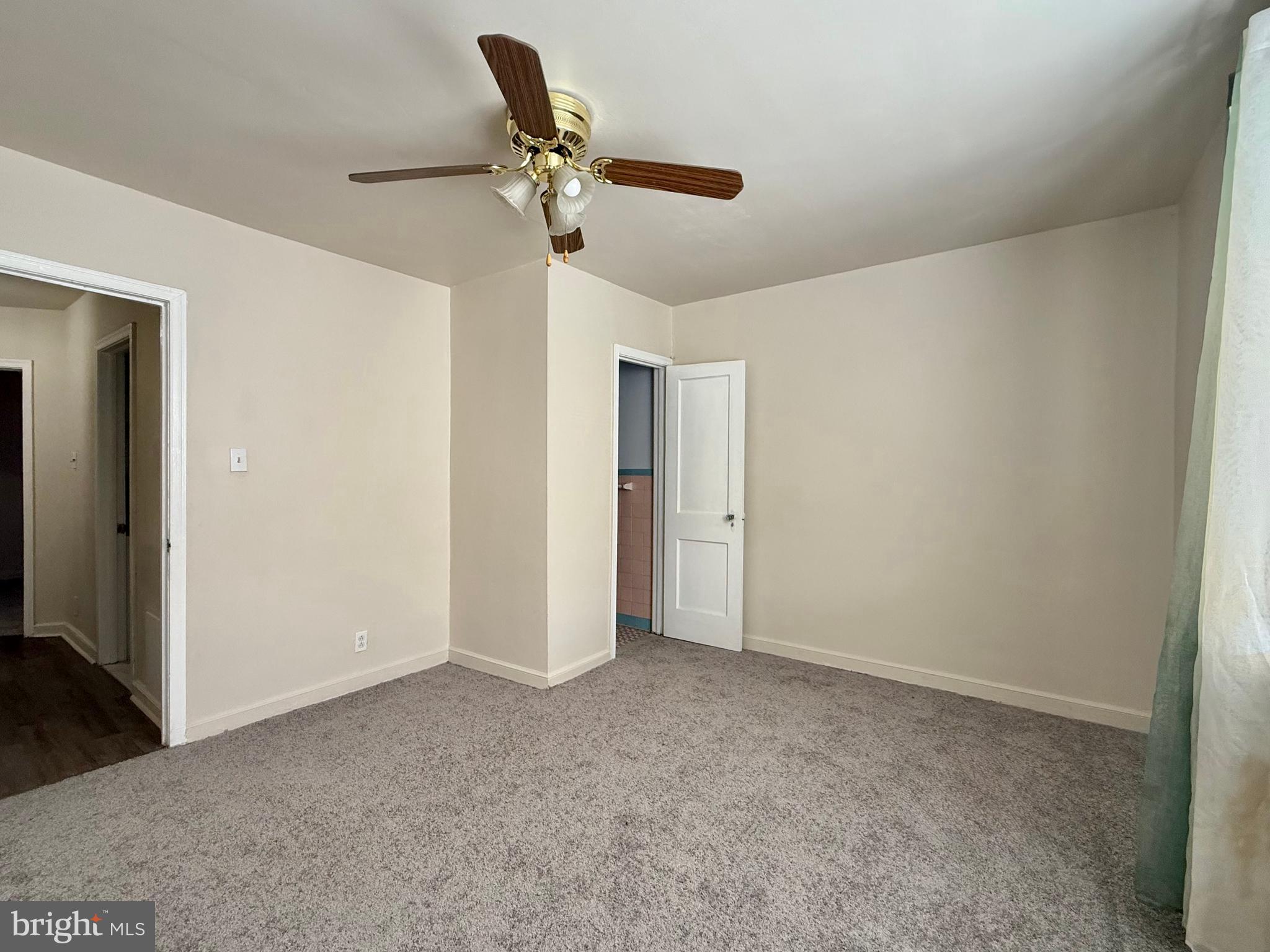 OXFORD CIRCLE - Residential