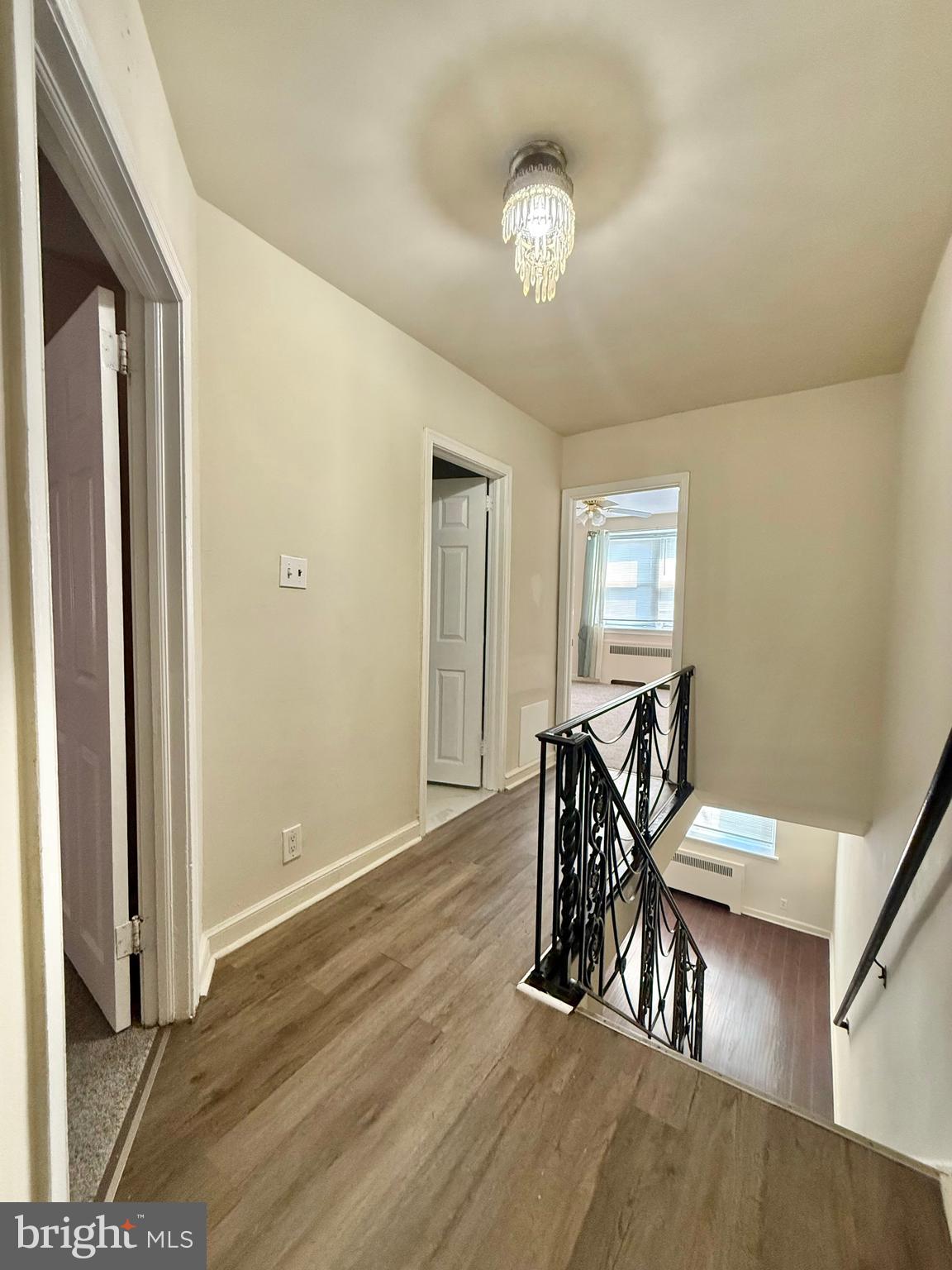 OXFORD CIRCLE - Residential