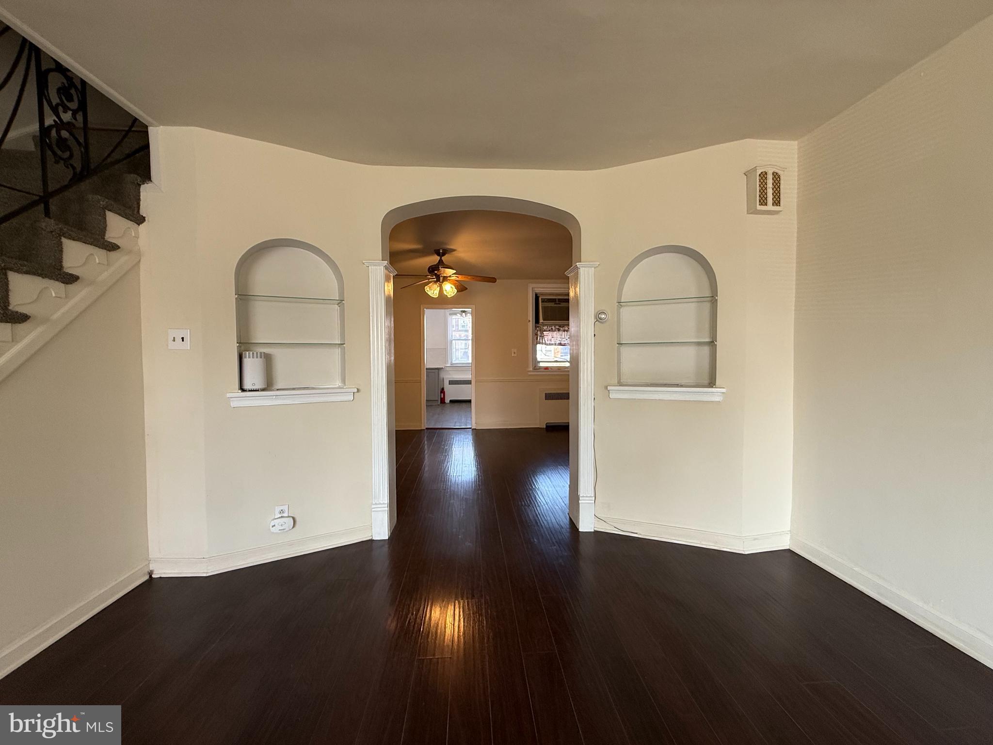 OXFORD CIRCLE - Residential