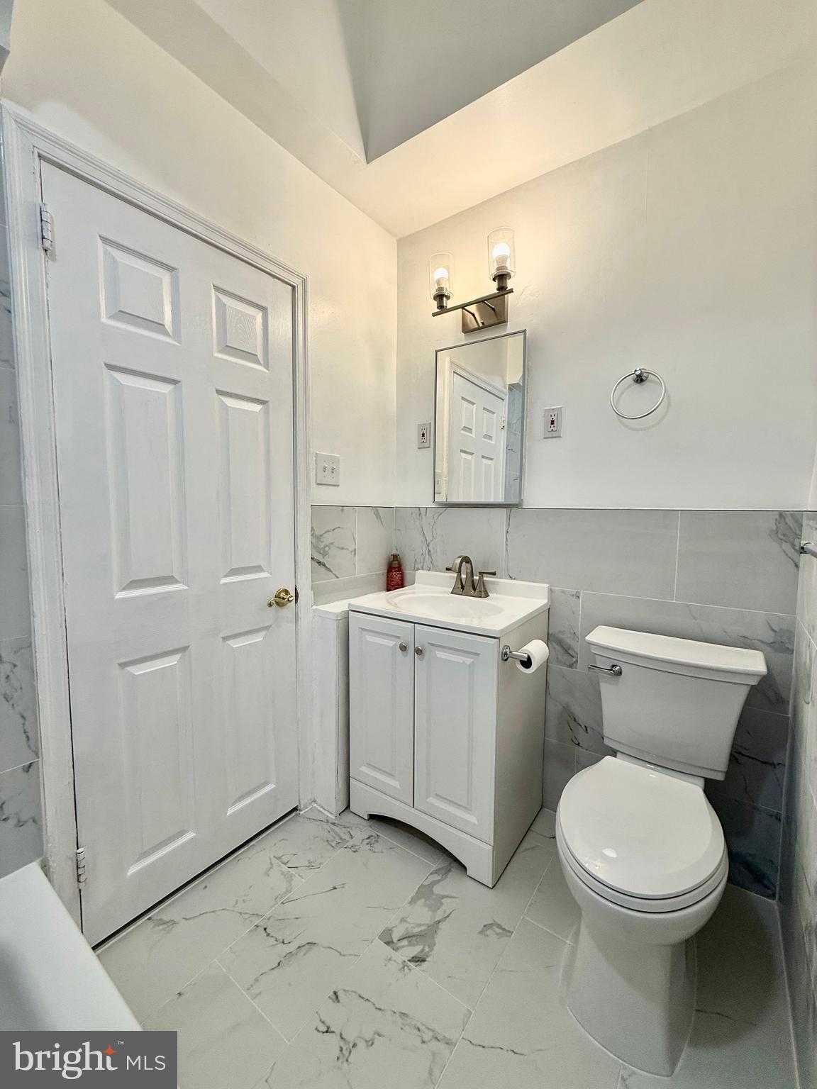 OXFORD CIRCLE - Residential