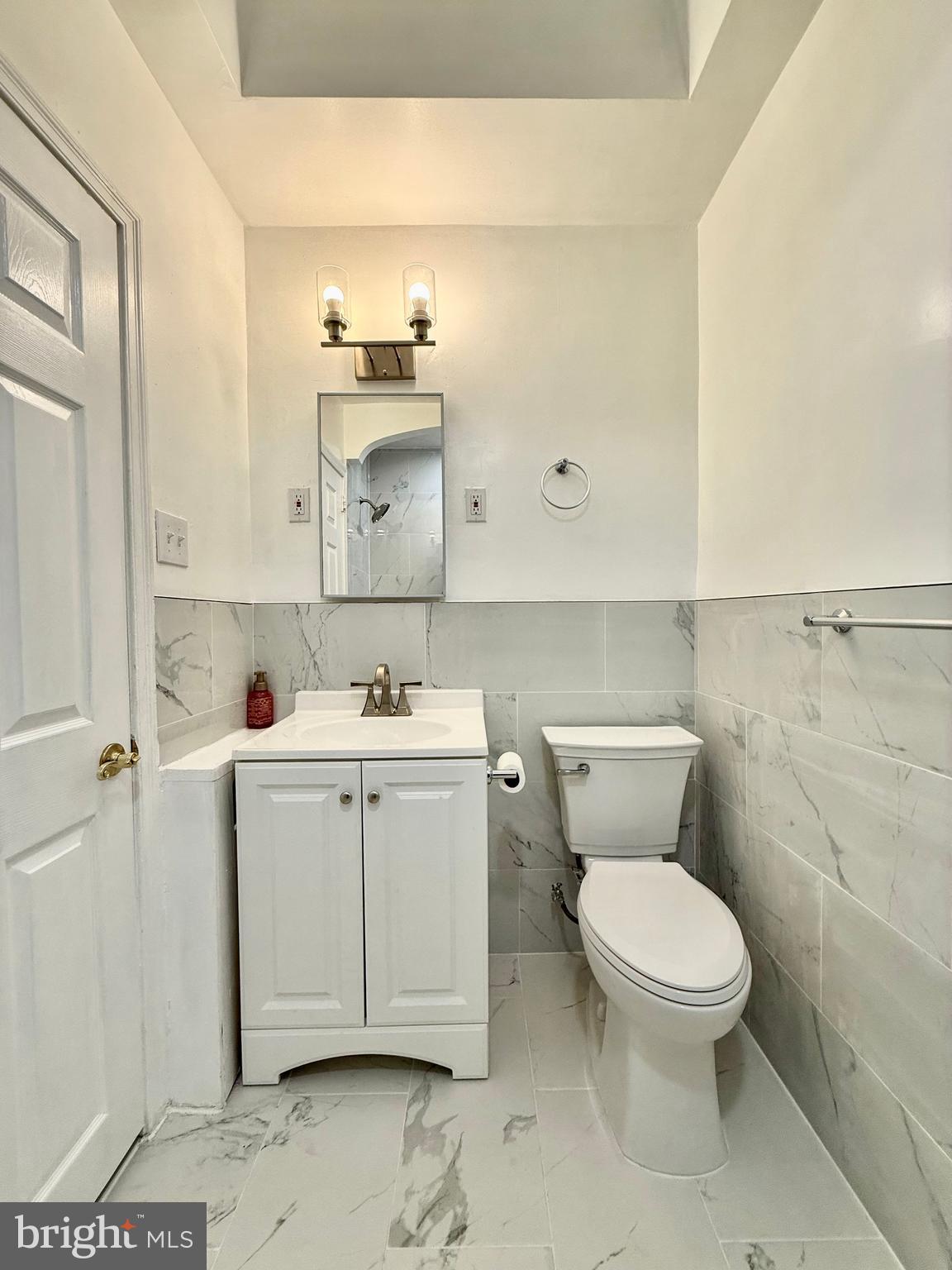 OXFORD CIRCLE - Residential
