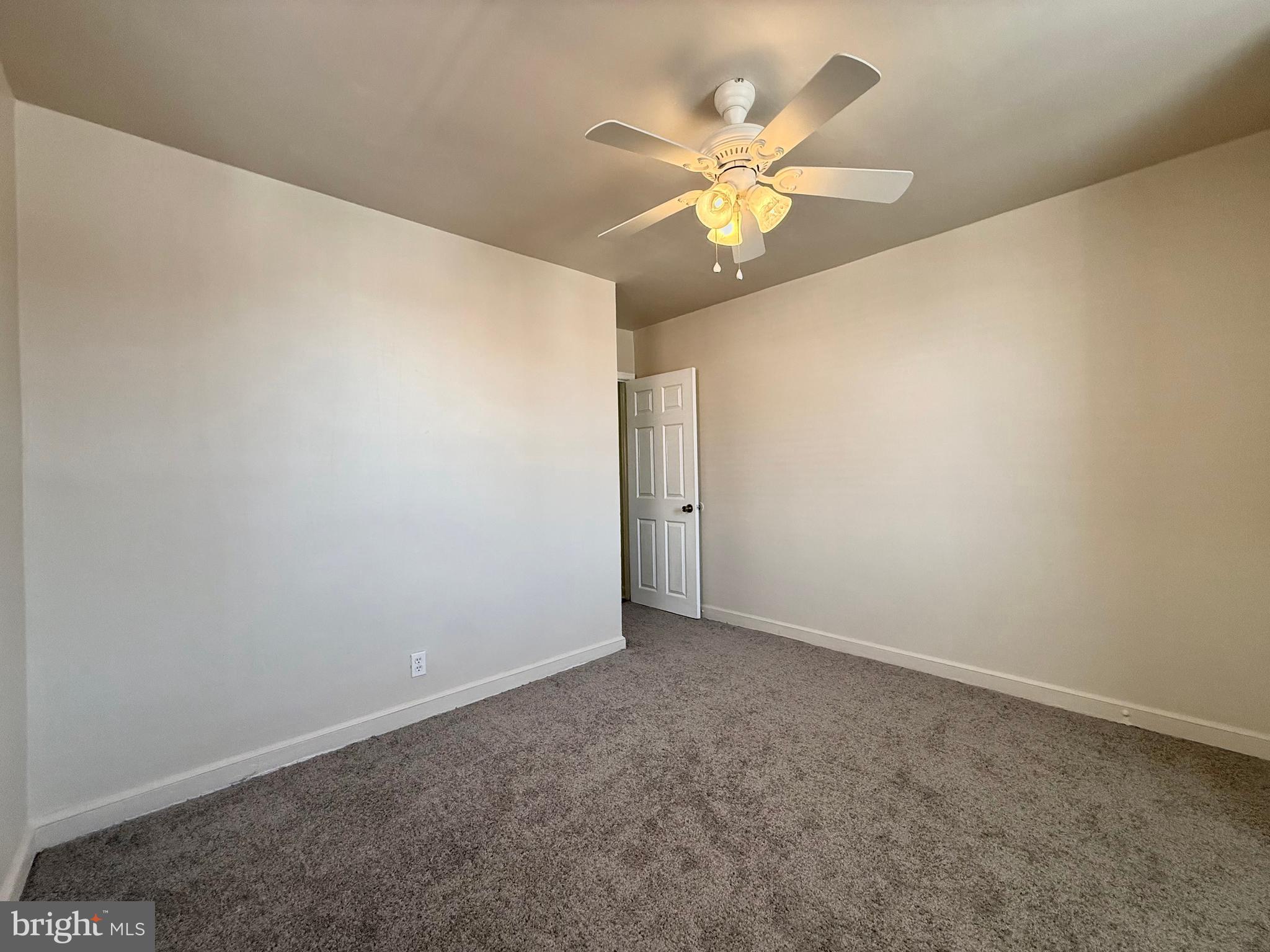 OXFORD CIRCLE - Residential