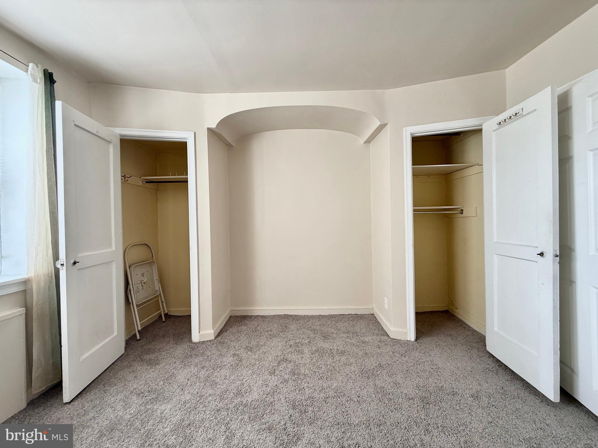 OXFORD CIRCLE - Residential