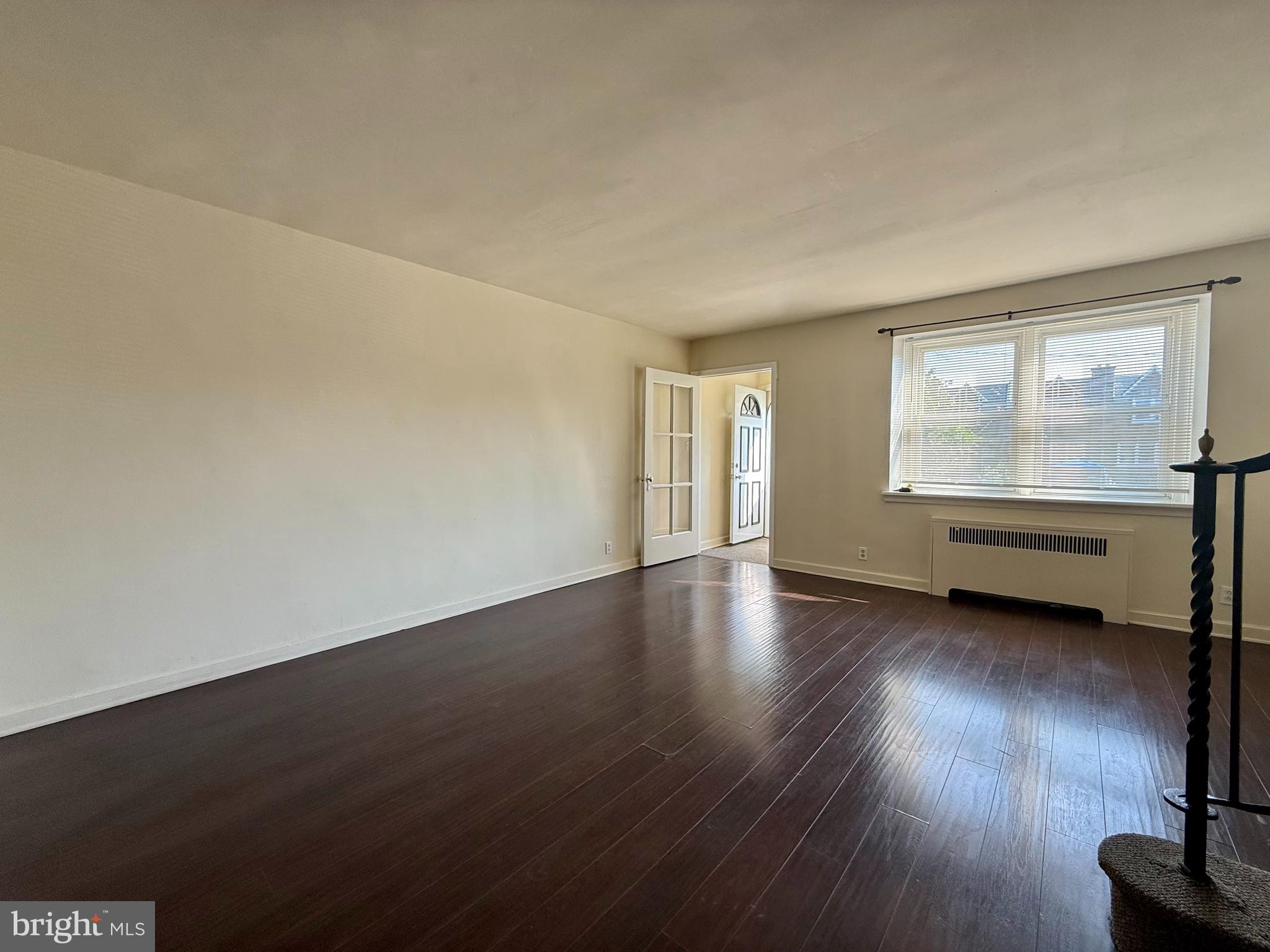 OXFORD CIRCLE - Residential