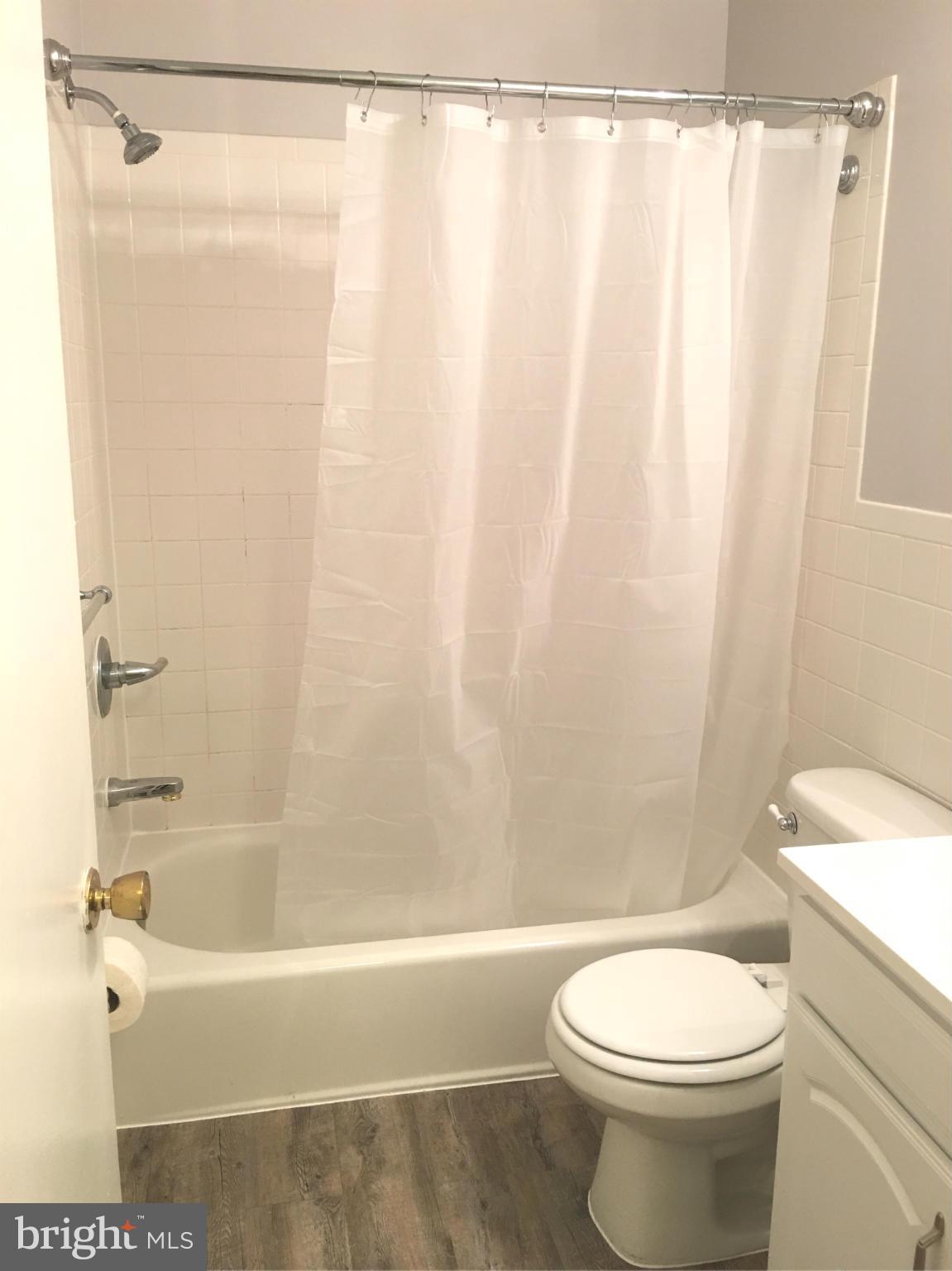 PARKSIDE CONDOMINIUMS - Residential Lease