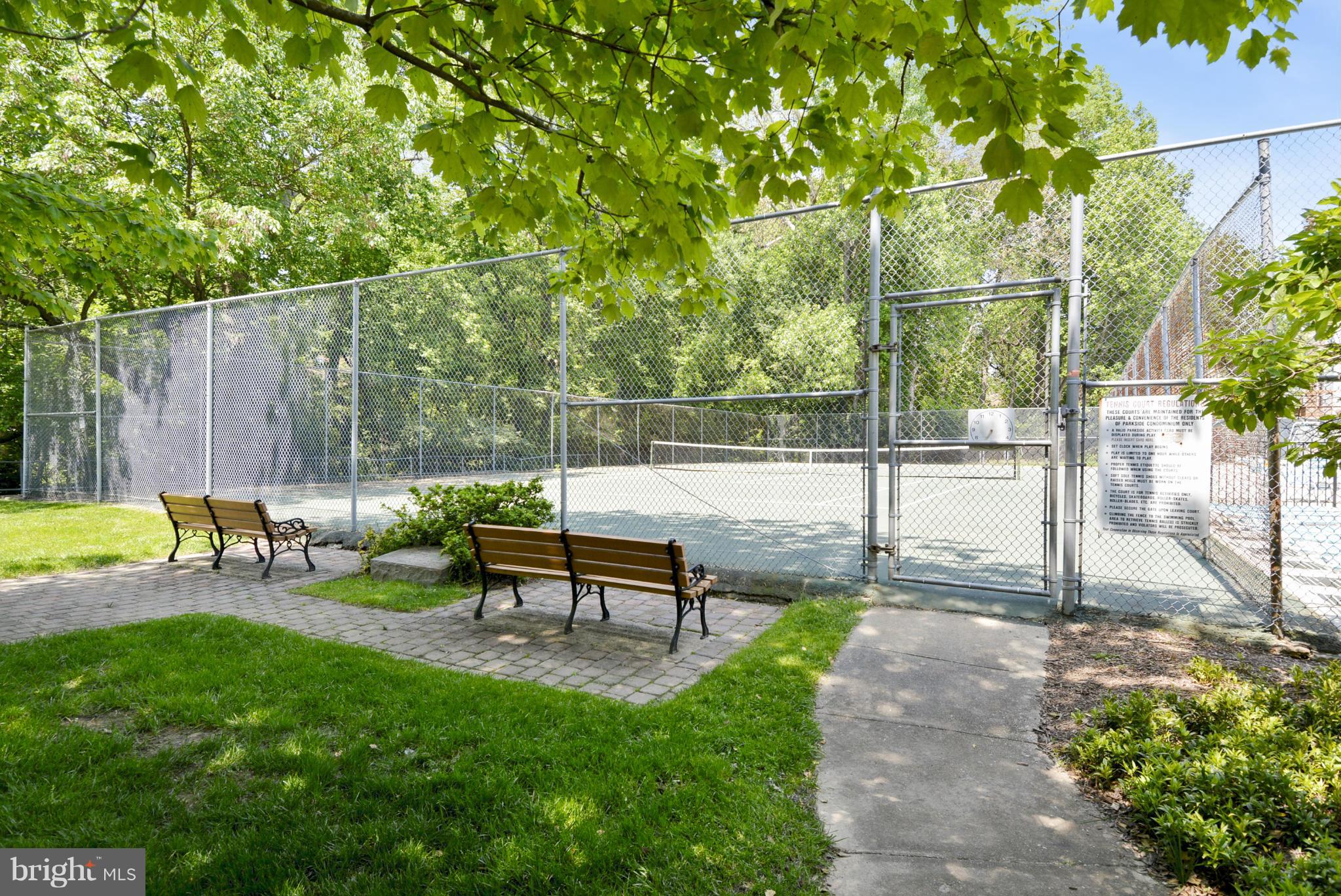 PARKSIDE CONDOMINIUMS - Residential Lease
